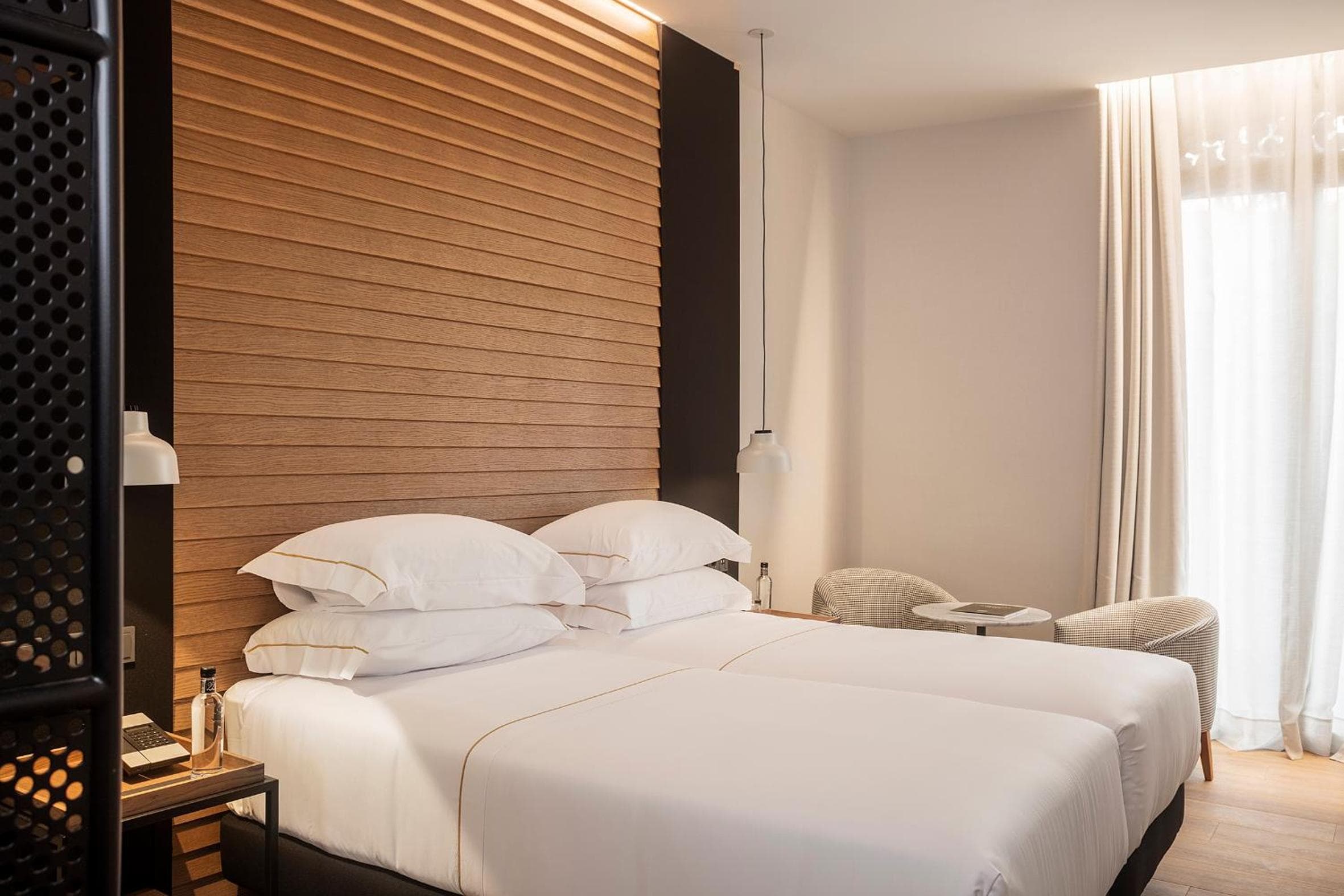 Casa Elliot de Bondia Hotel Group — 25