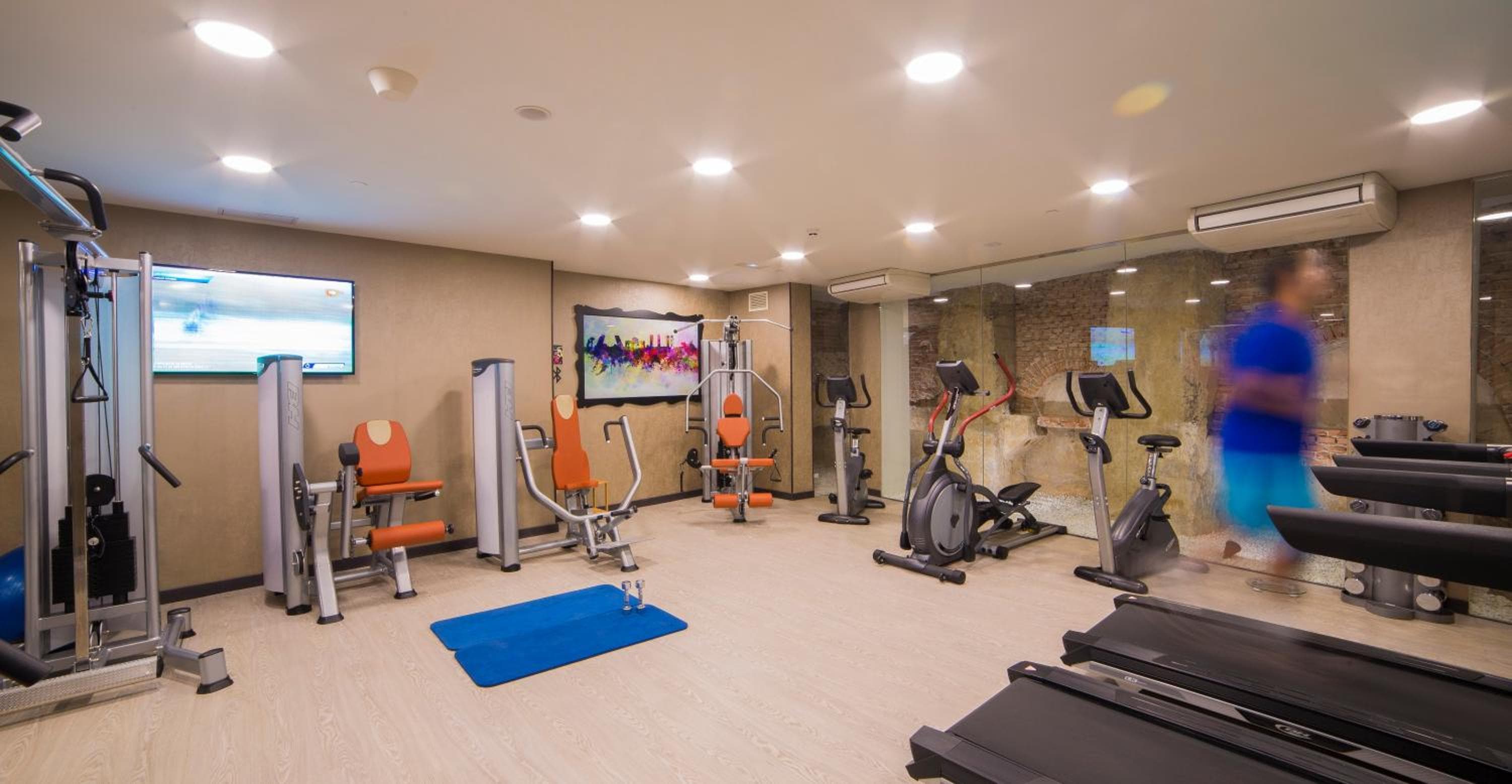 Hotel Indigo Madrid - Gran Vía by IHG — 16