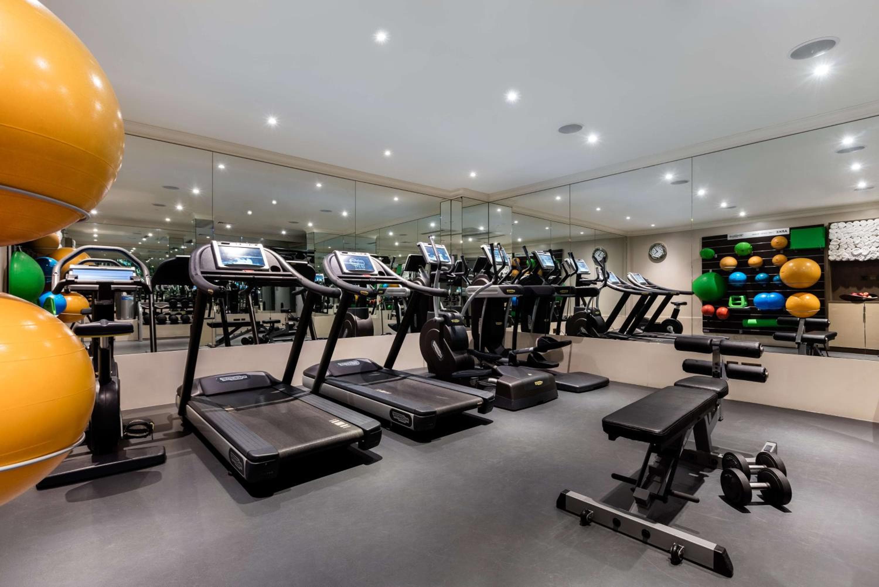 Radisson Blu Hotel, London Mercer Street — 11