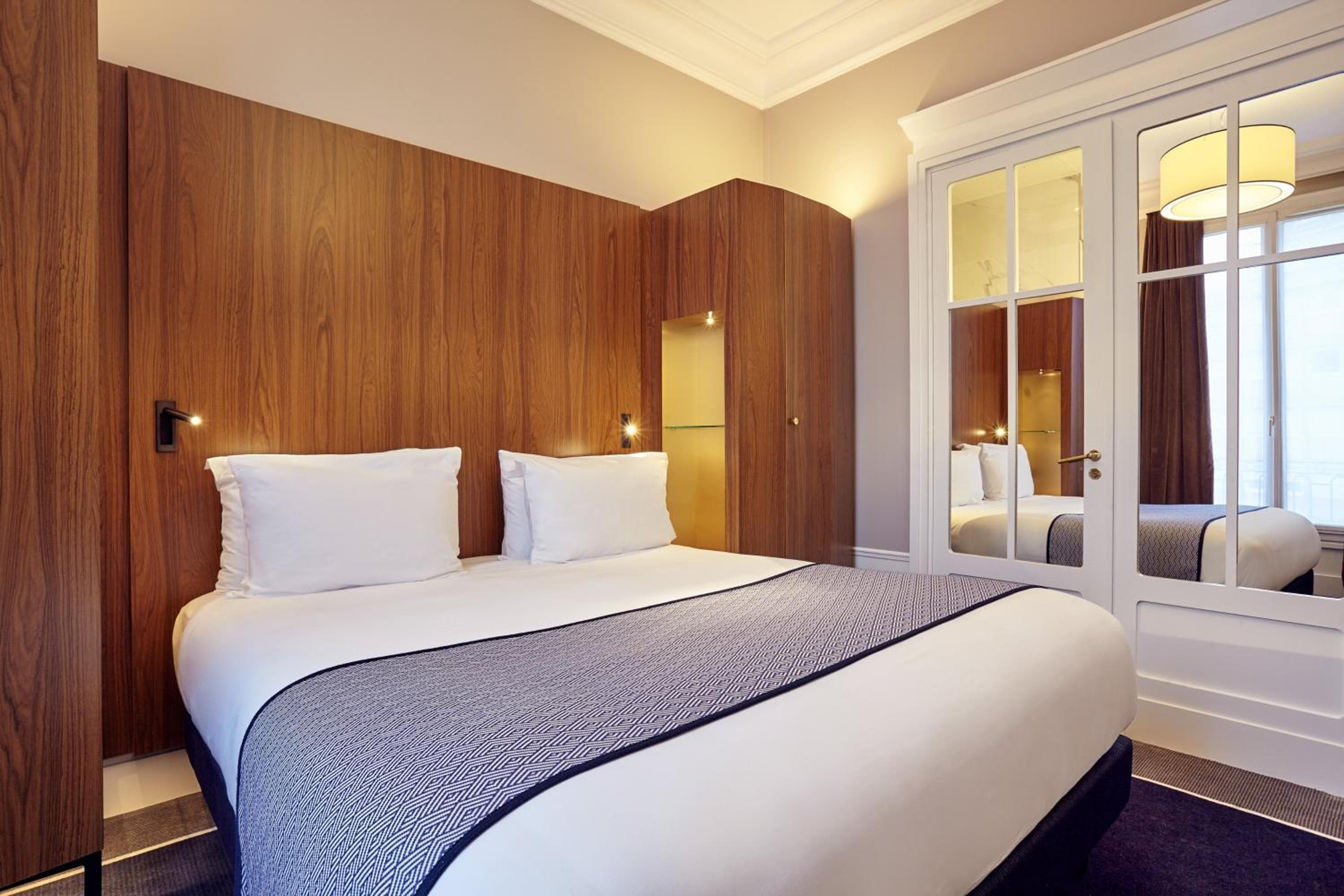 Holiday Inn Paris - Gare de Lyon Bastille by IHG — 3
