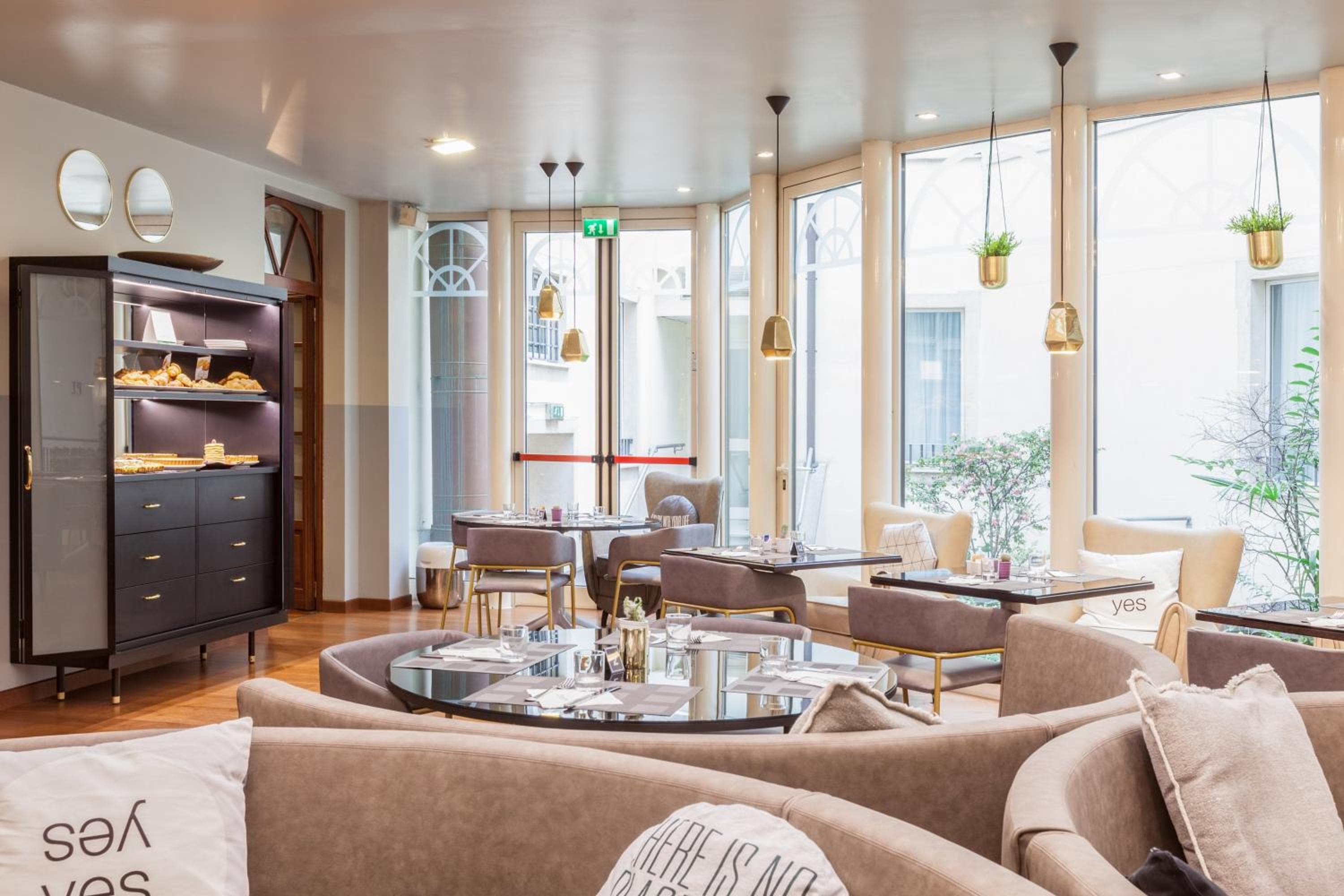 Holiday Inn Milan Garibaldi Station by IHG — 9