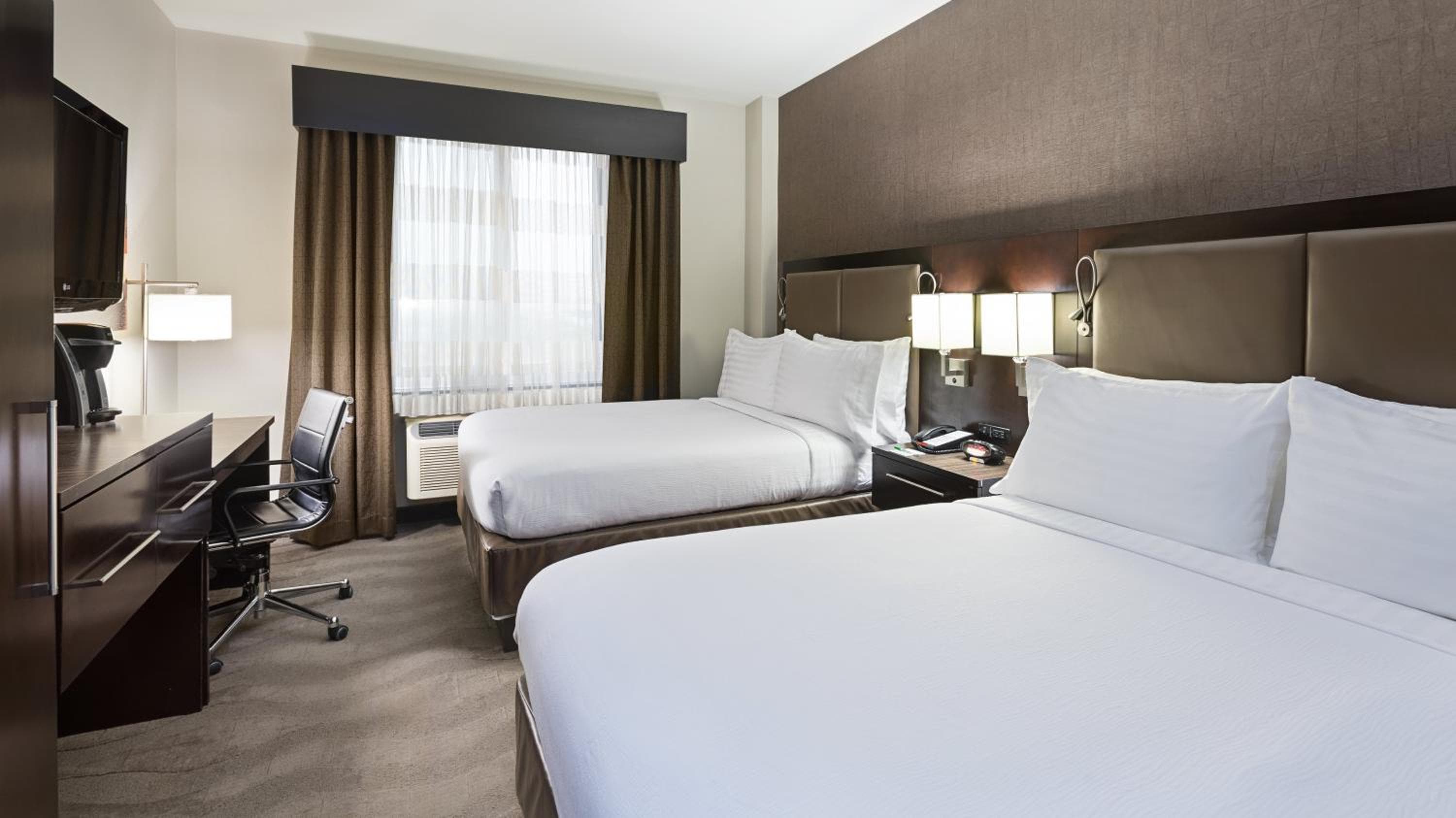 Holiday Inn Lower East Side by IHG — 6