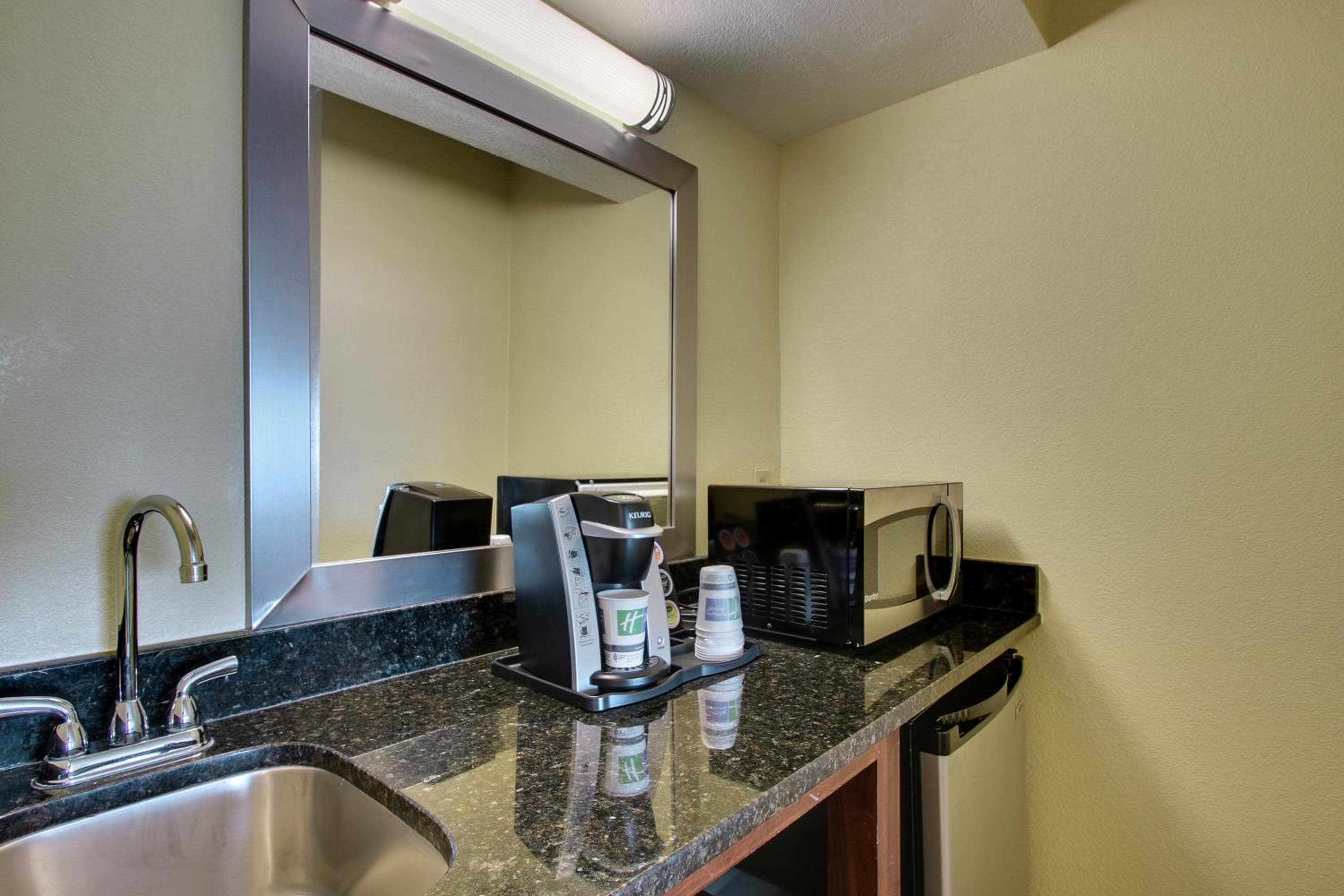 Holiday Inn Resort Orlando - Lake Buena Vista by IHG — 7