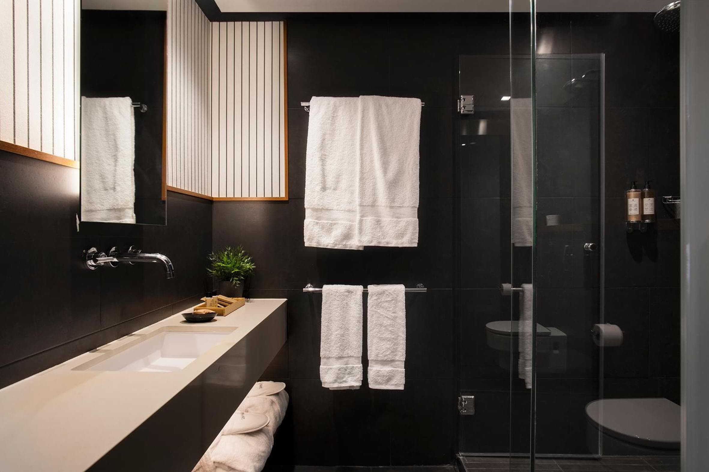 Casa Elliot de Bondia Hotel Group — 17