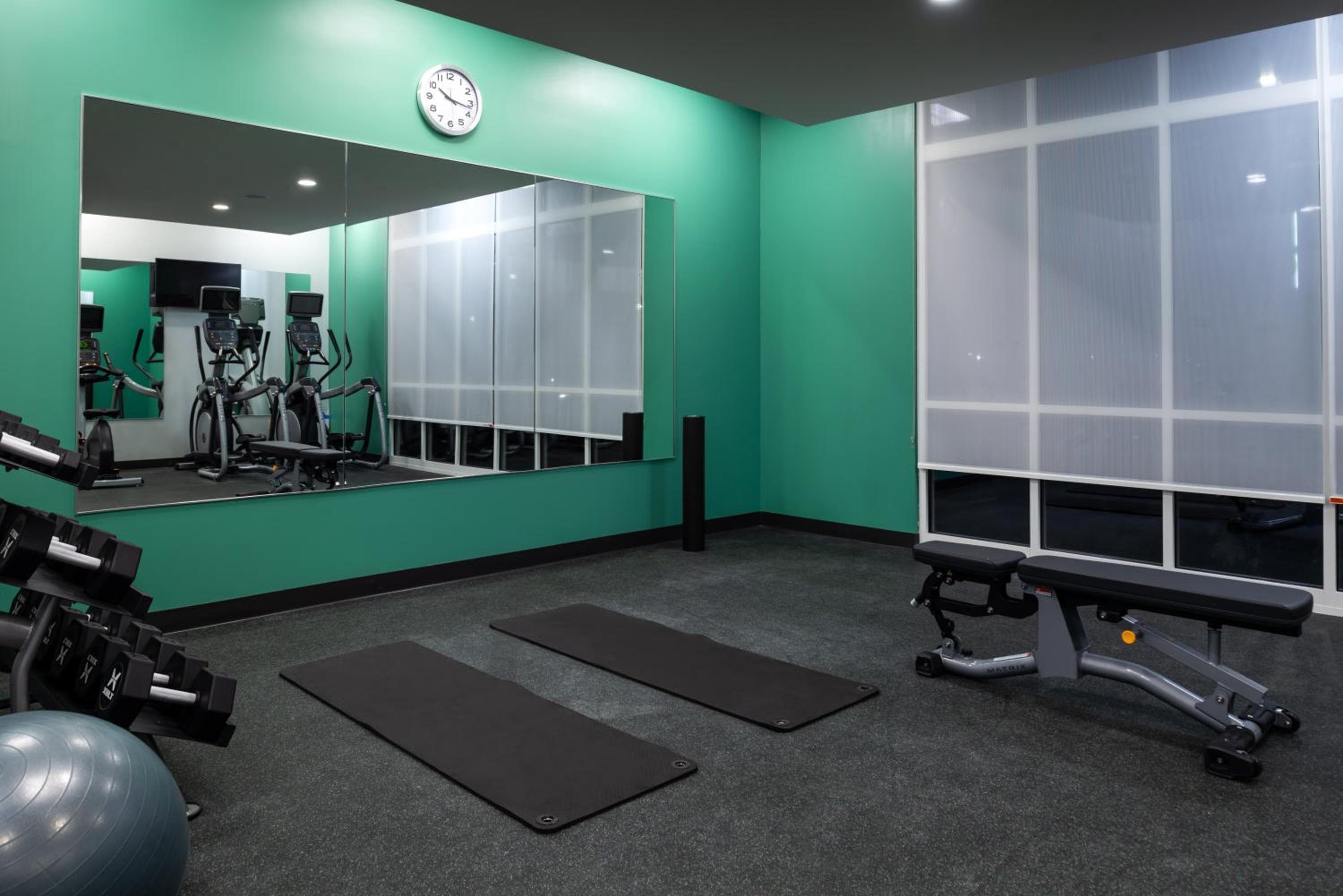 Holiday Inn & Suites Orlando-International Dr S, an IHG Hotel — 14