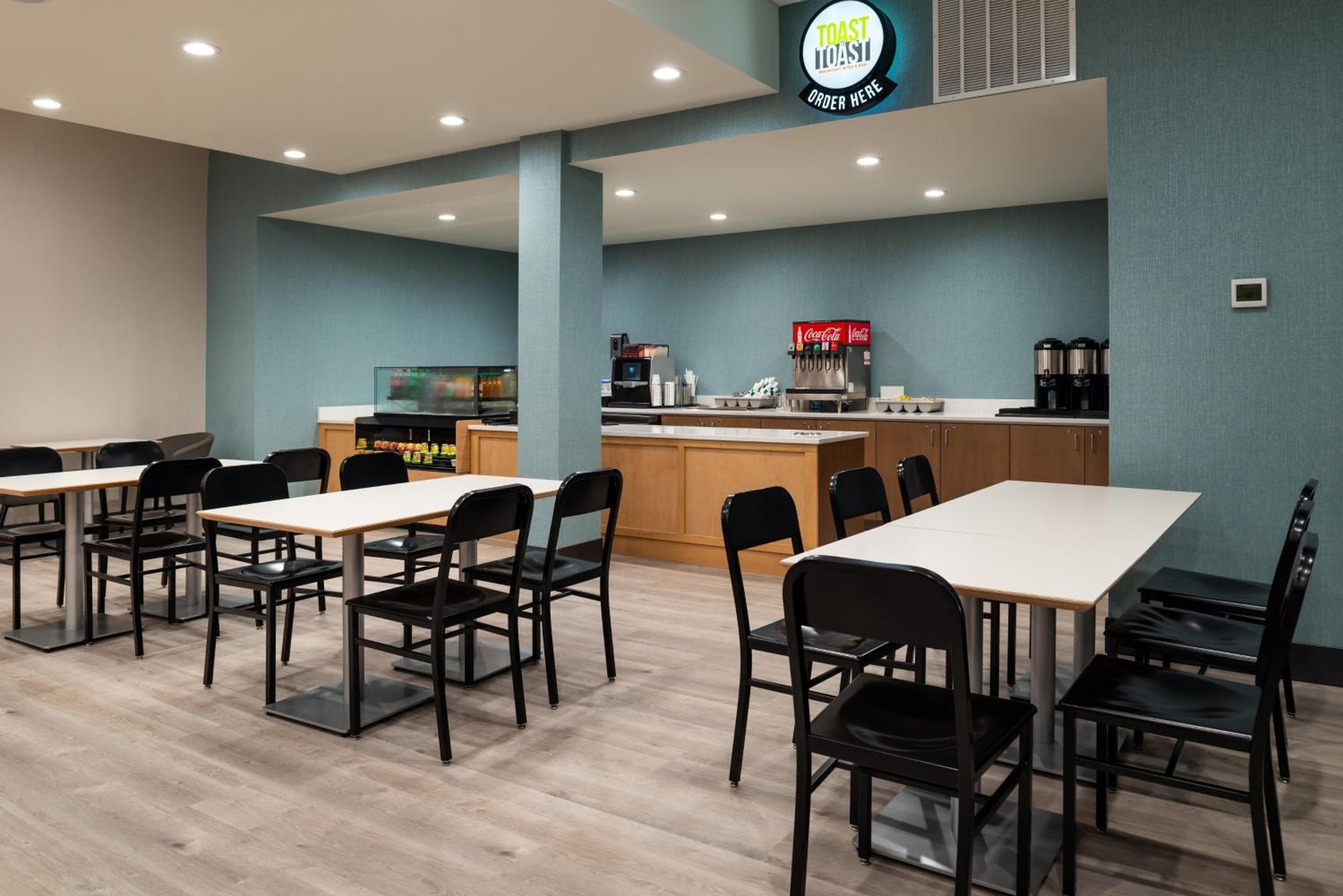 Holiday Inn & Suites Orlando-International Dr S, an IHG Hotel — 15