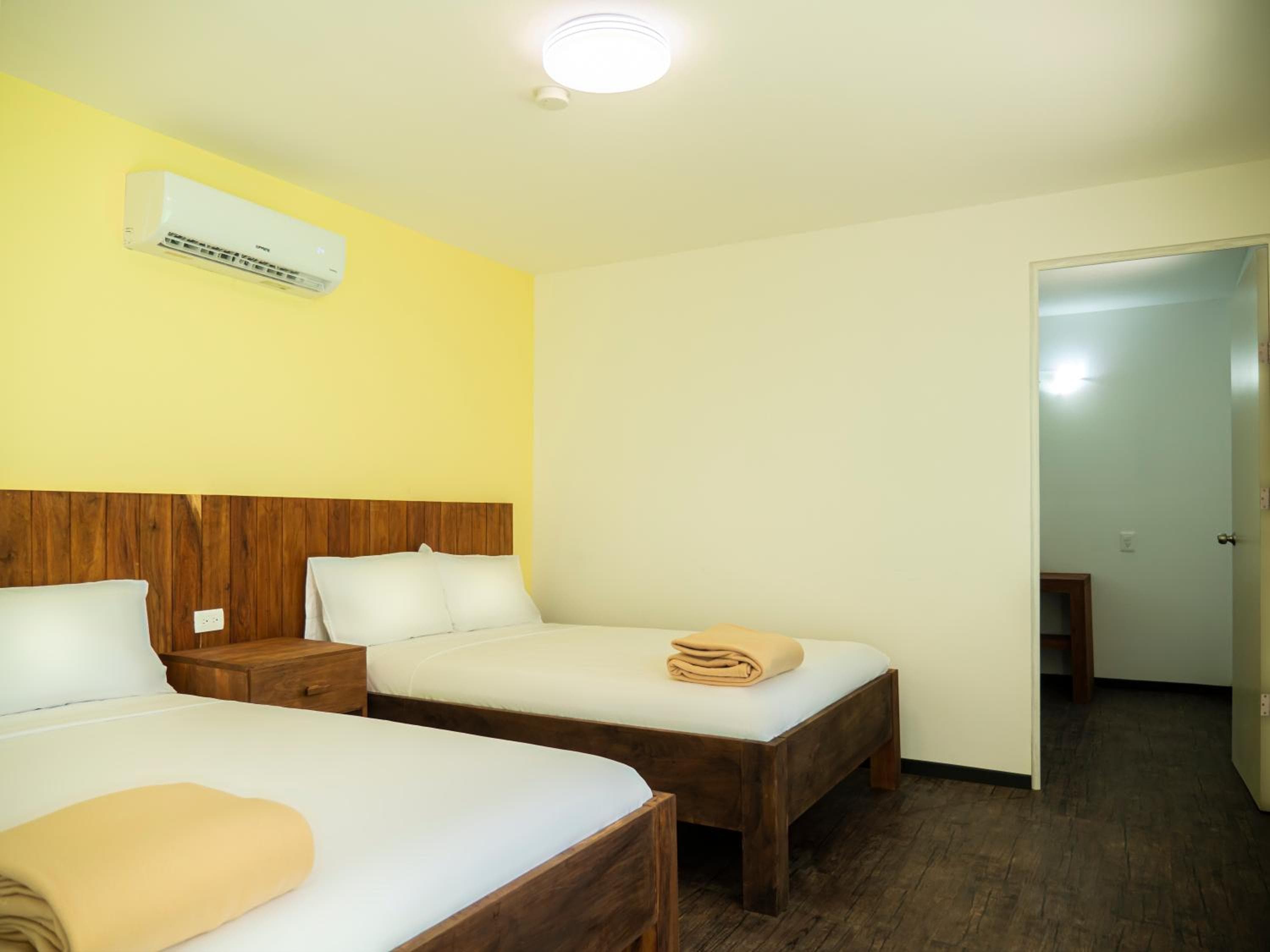 Colorbox beds and rooms — 30