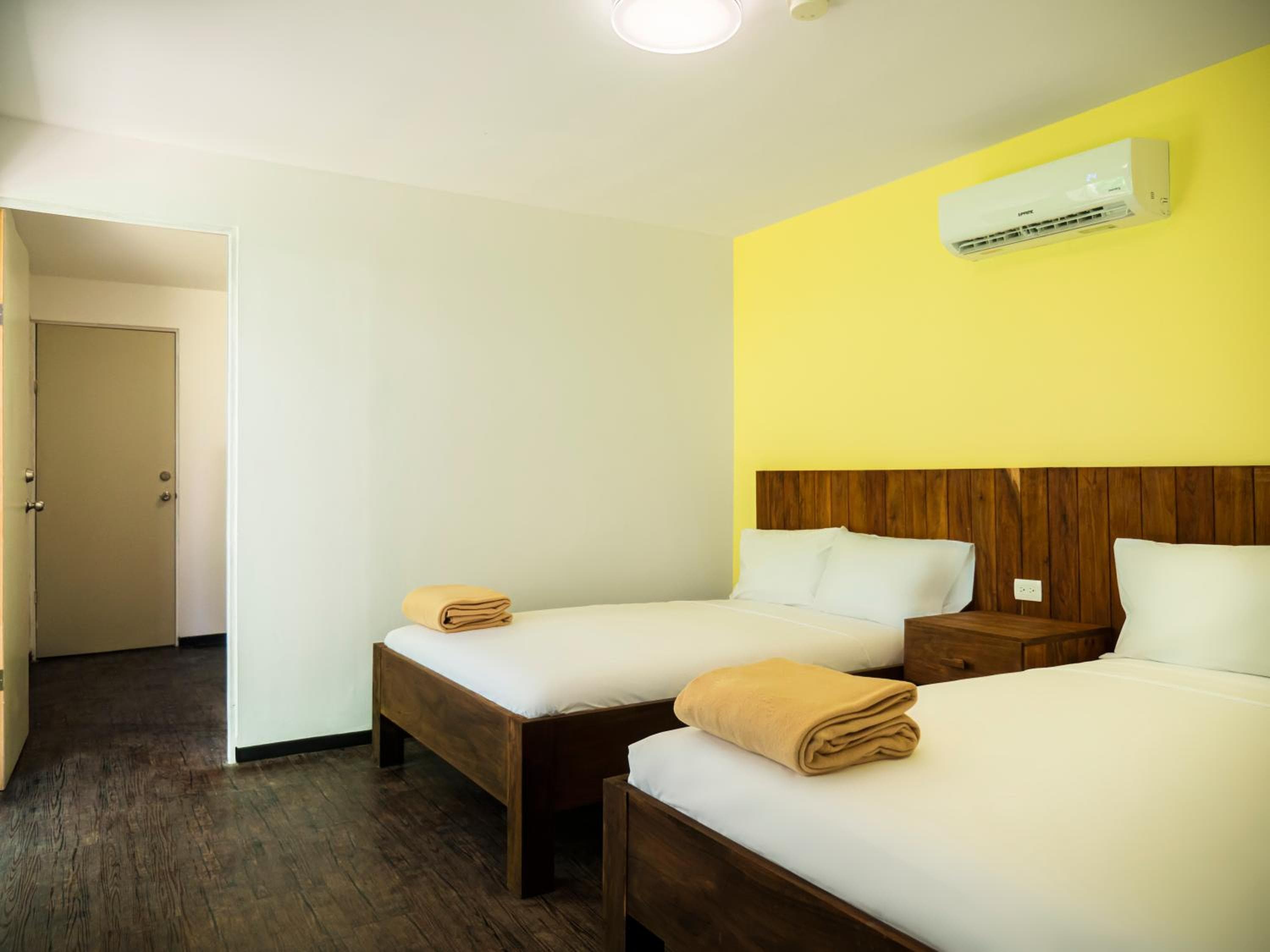 Colorbox beds and rooms — 18