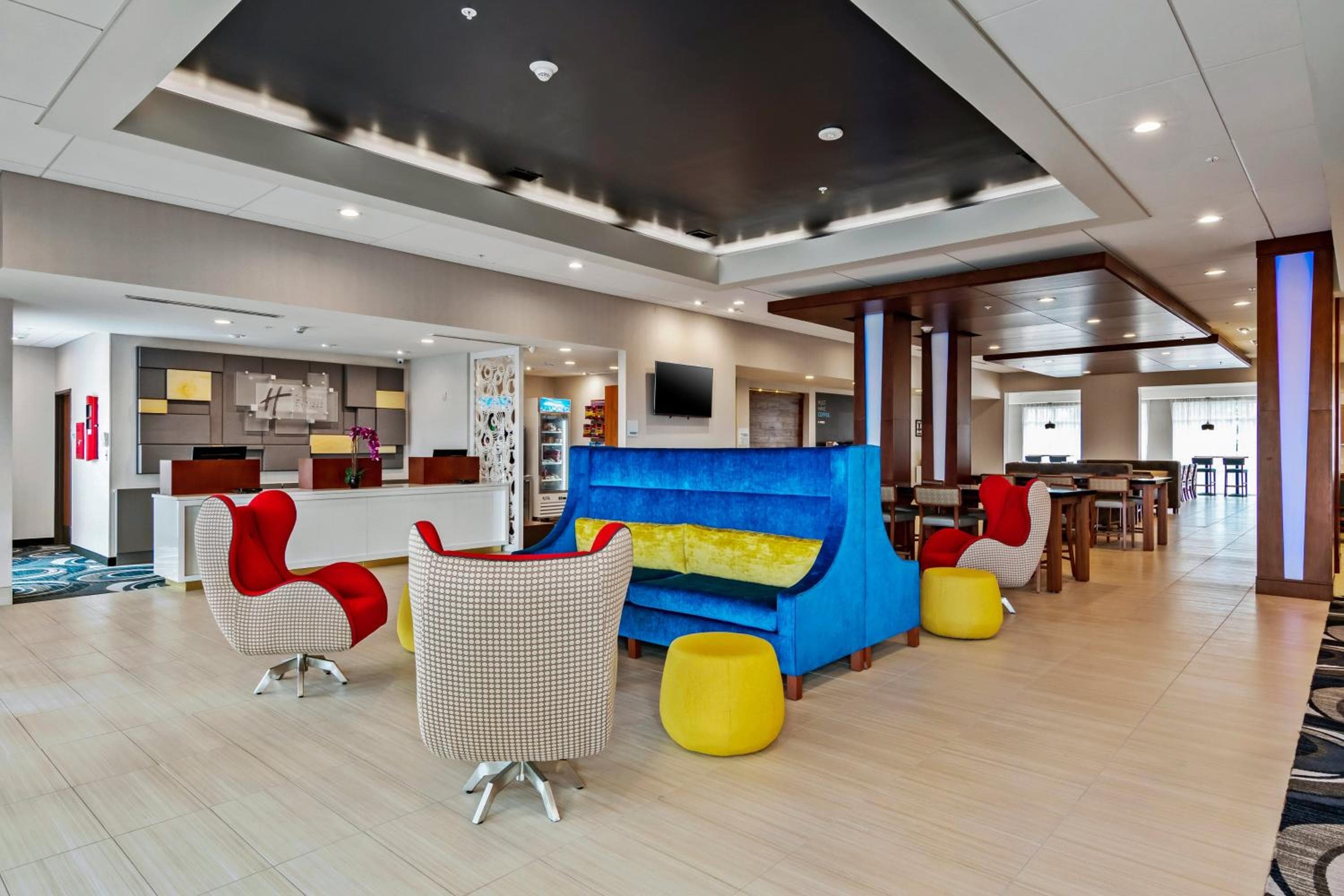 Holiday Inn Express & Suites Orlando-Lake Buena Vista, un hotel IHG — 2