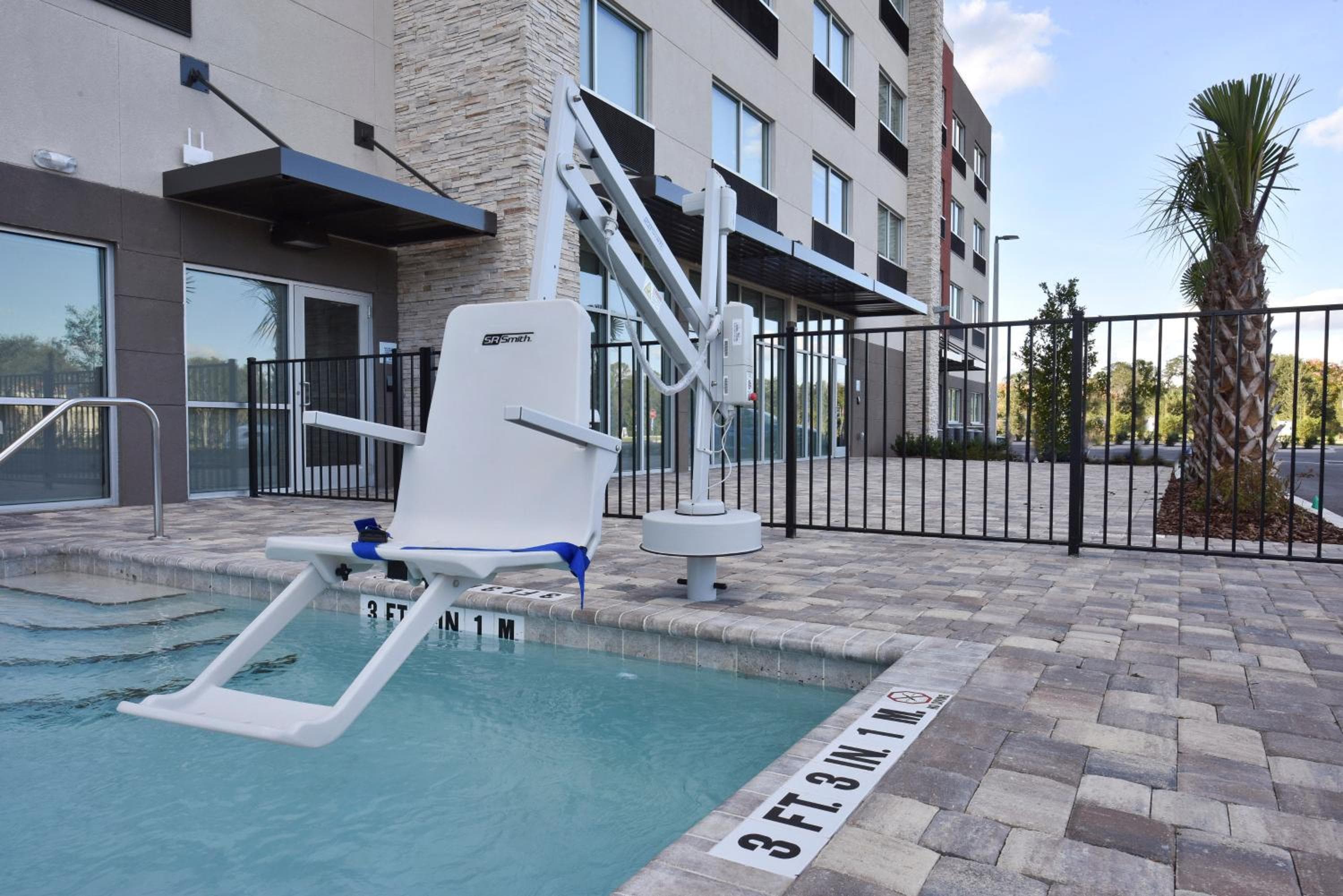 Holiday Inn Express & Suites - Orlando - Southeast by IHG — 12