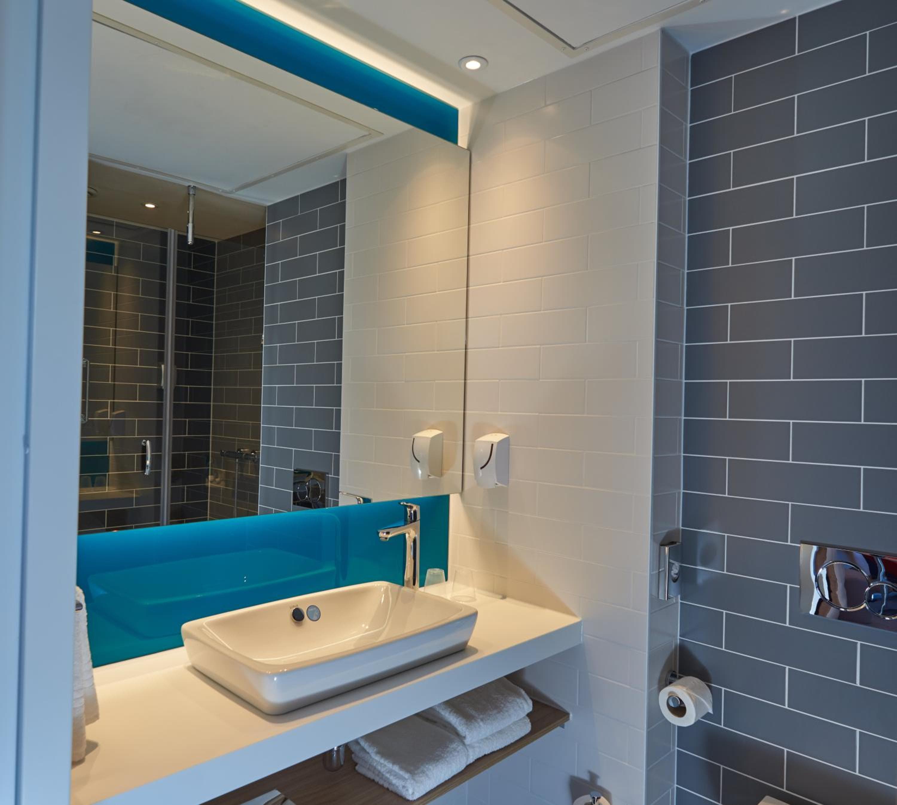 Holiday Inn Express Amsterdam - City Hall by IHG — 6
