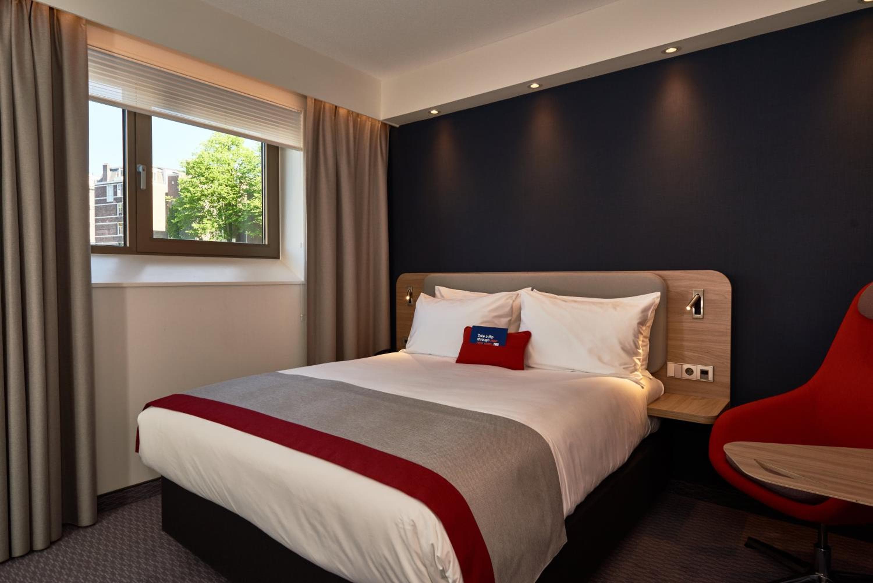 Holiday Inn Express Amsterdam - City Hall by IHG — 14