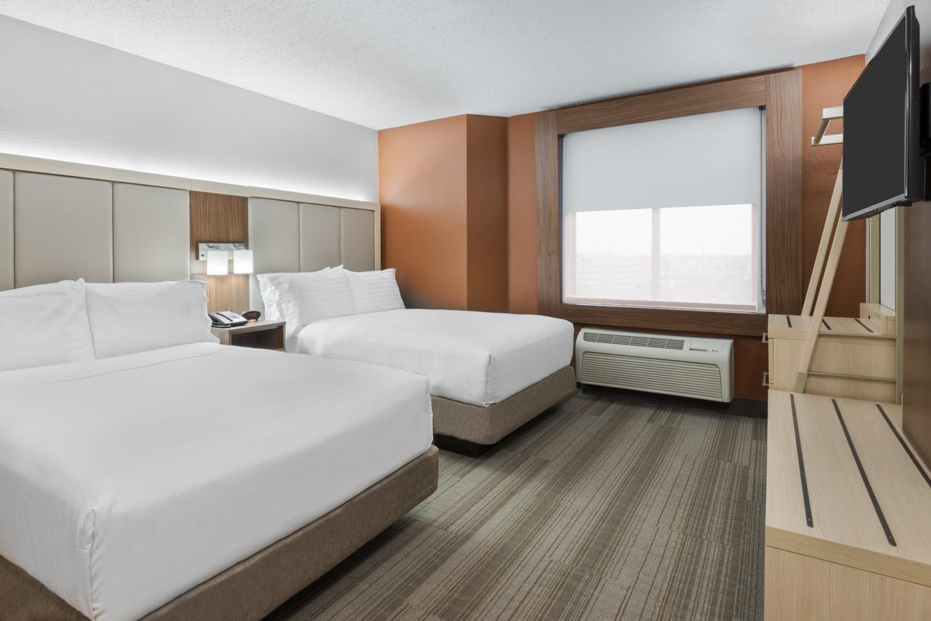 Holiday Inn Express & Suites - Nearest Universal Orlando by IHG — 3