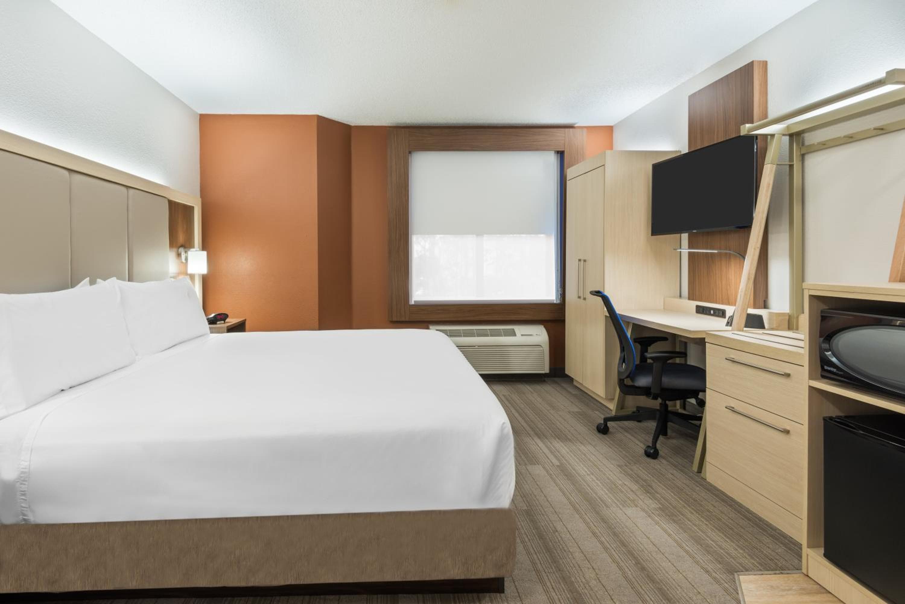 Holiday Inn Express & Suites - Nearest Universal Orlando by IHG — 6