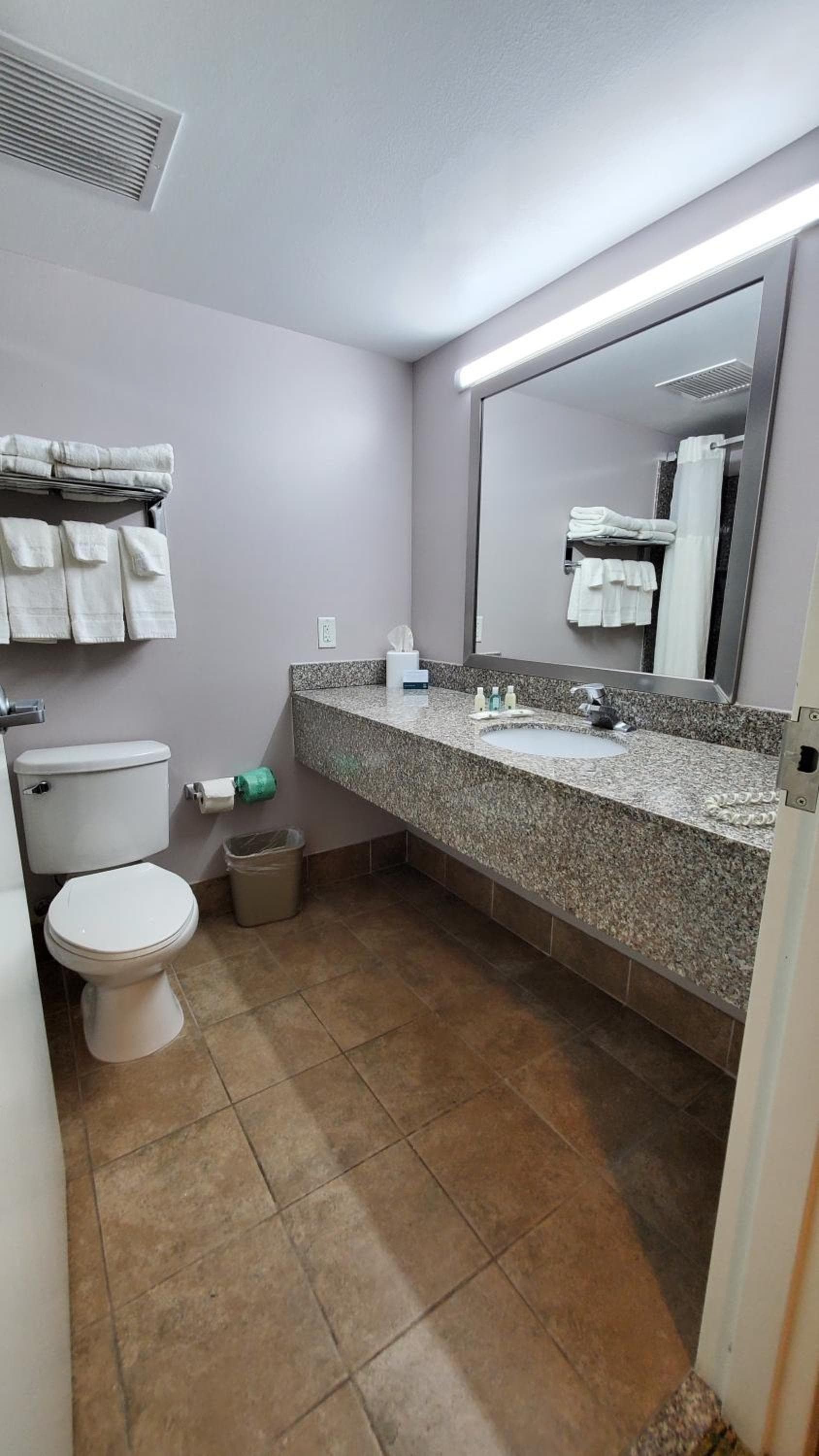 Quality Inn & Suites Tampa near Fairgrounds and Casino — 28