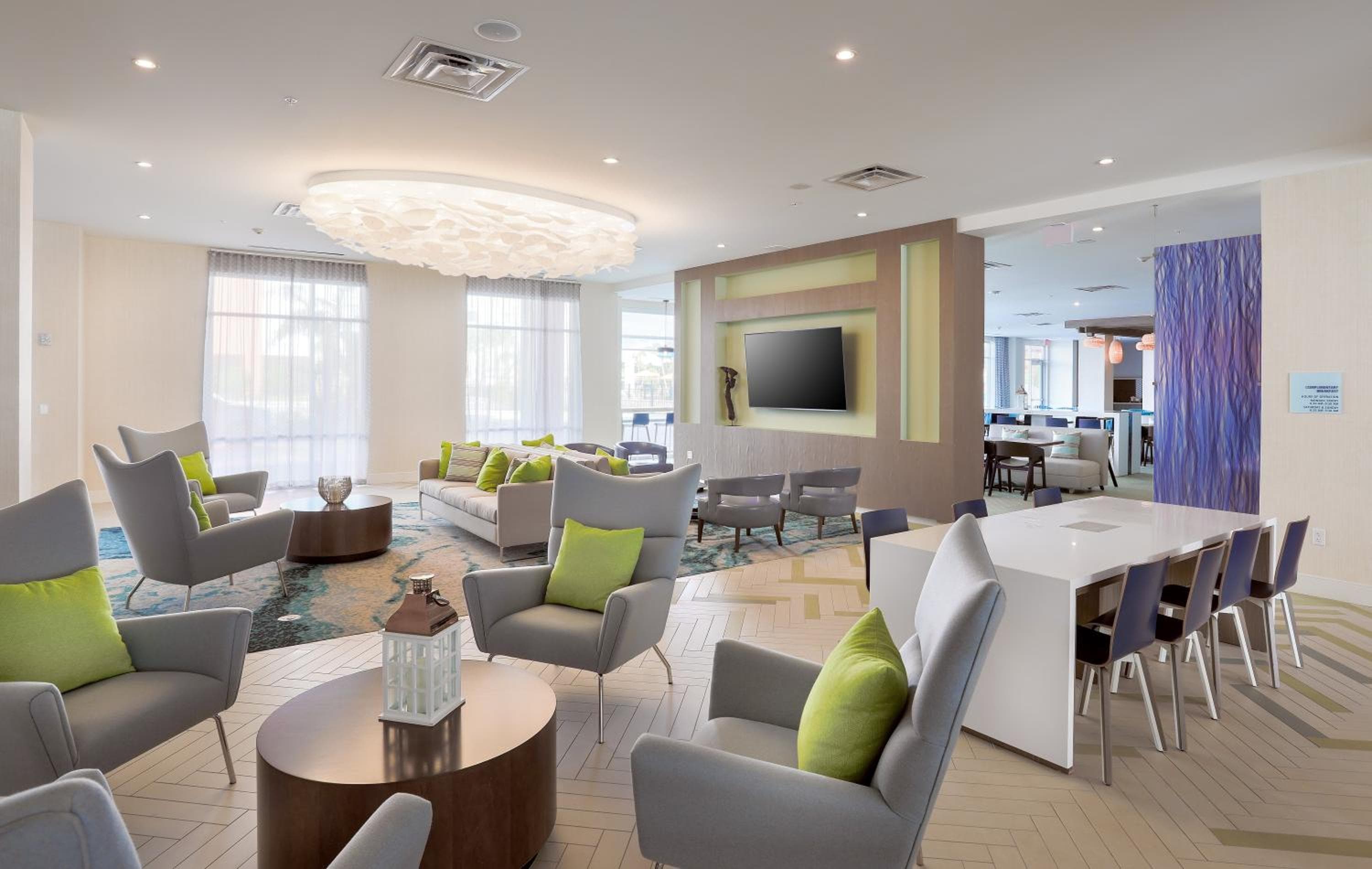 Holiday Inn Express & Suites Orlando At SeaWorld by IHG - With Free Shuttle Service to SeaWorld Parks — 26