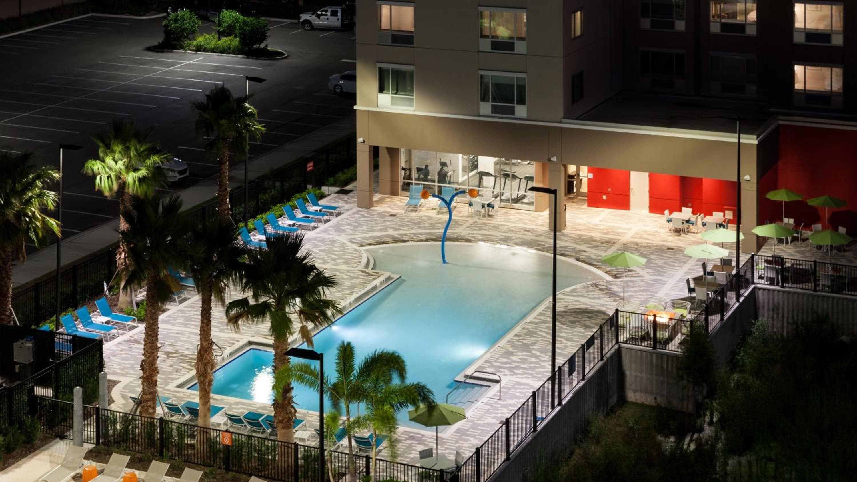 Holiday Inn Express & Suites - Orlando Al Seaworld, un hotel IHG — 2