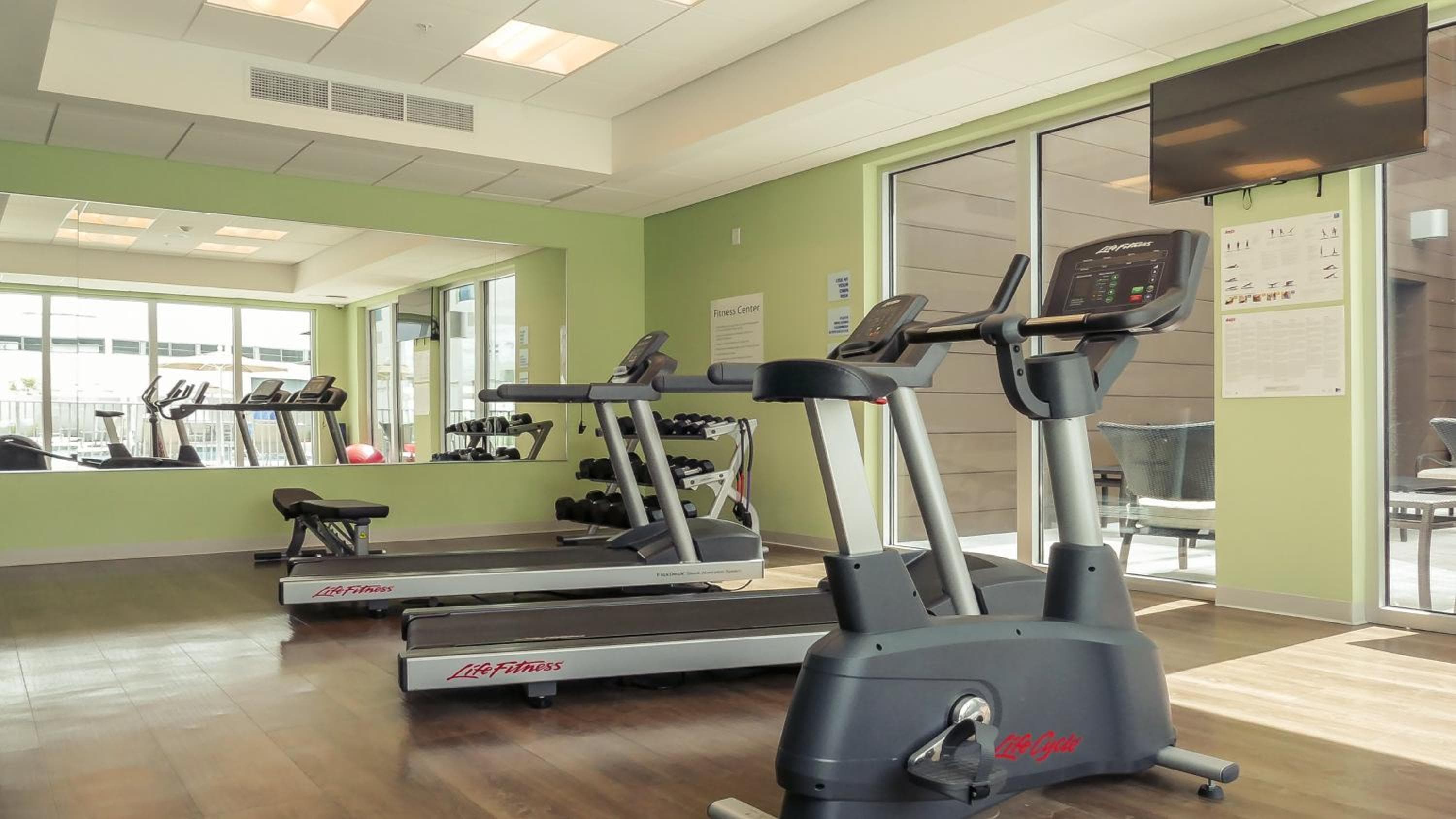 Holiday Inn Express & Suites Miami Airport East, un hotel IHG — 3