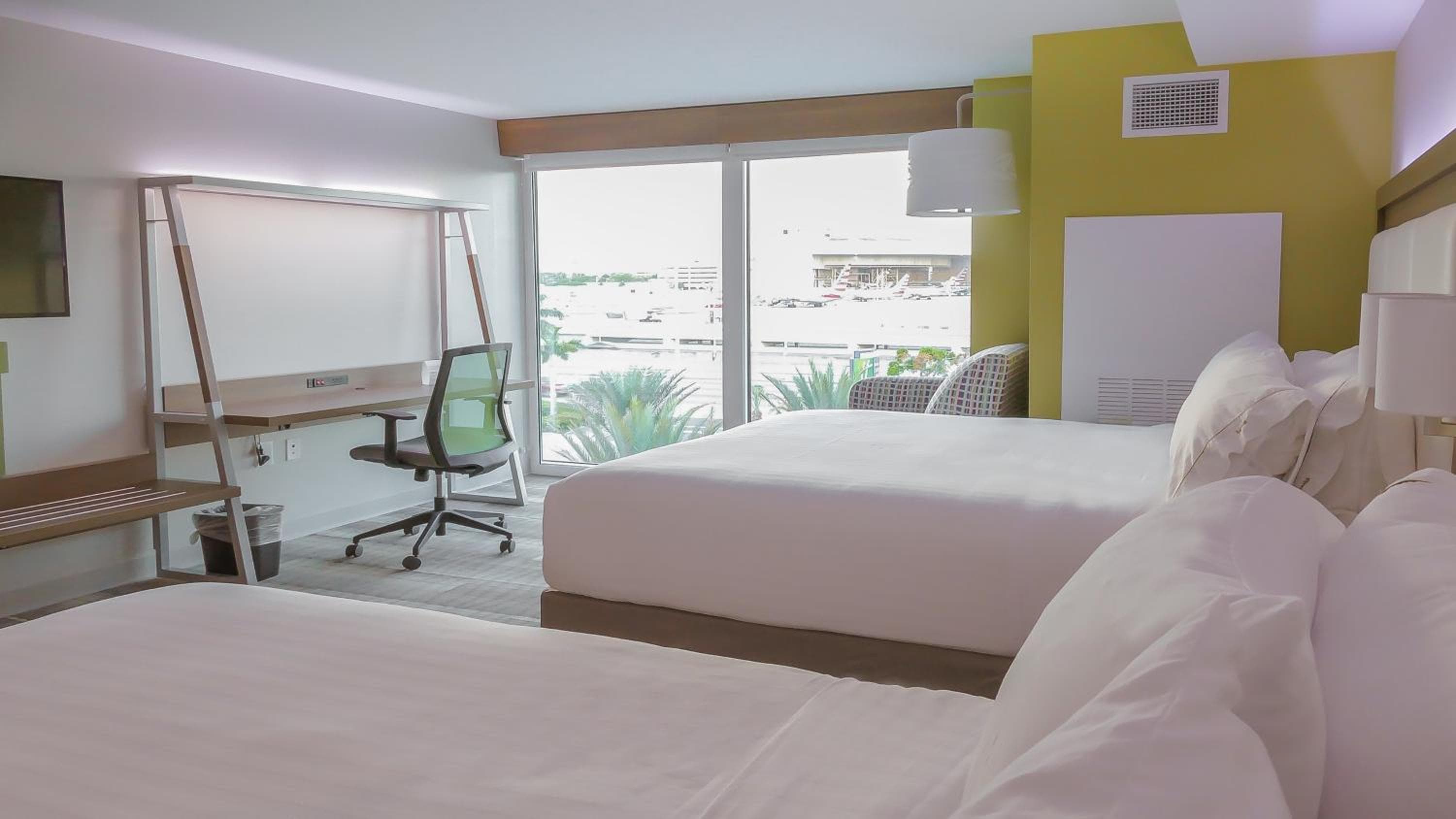 Holiday Inn Express & Suites Miami Airport East, un hotel IHG — 22