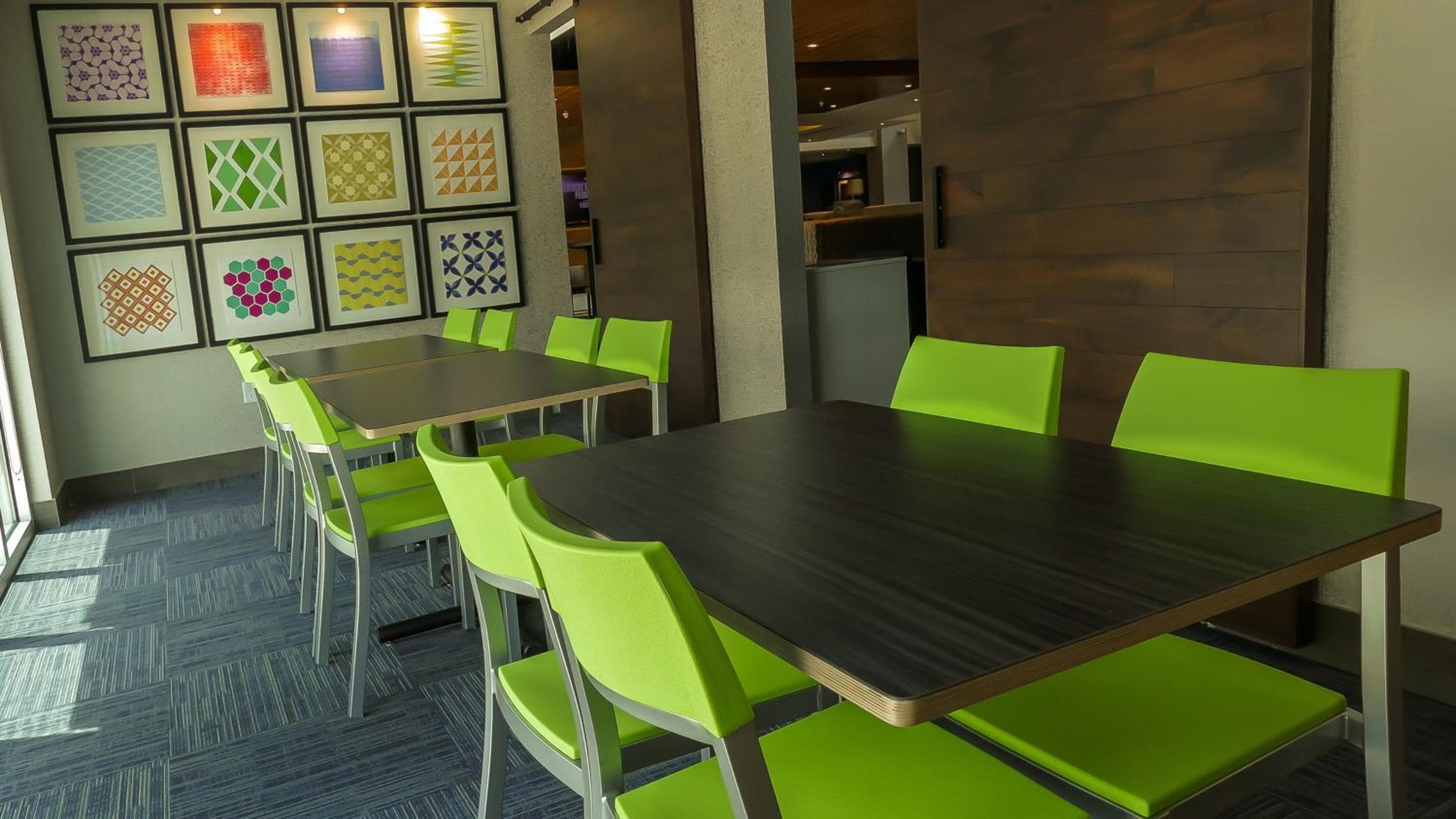 Holiday Inn Express & Suites Miami Airport East, un hotel IHG — 5