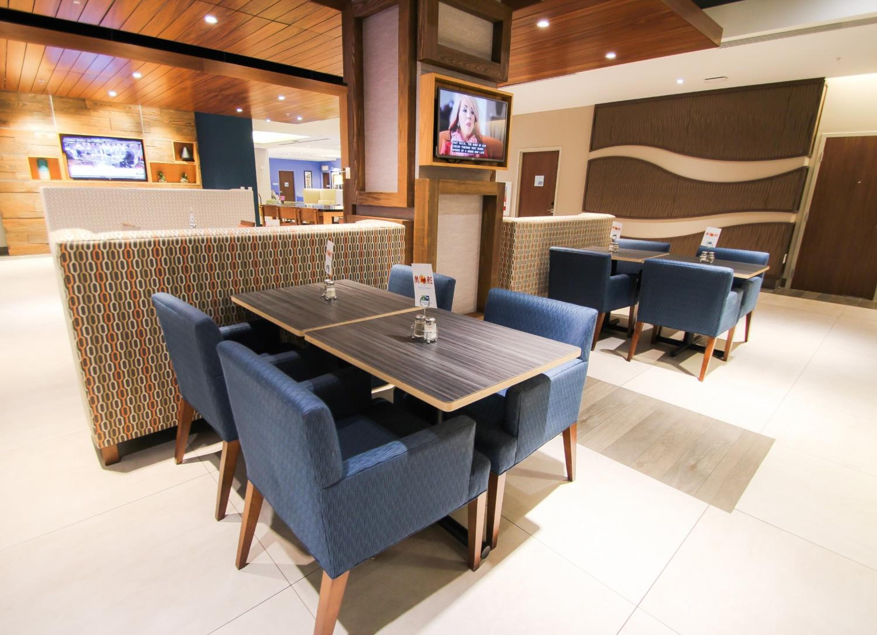 Holiday Inn Express & Suites Miami Airport East, un hotel IHG — 7