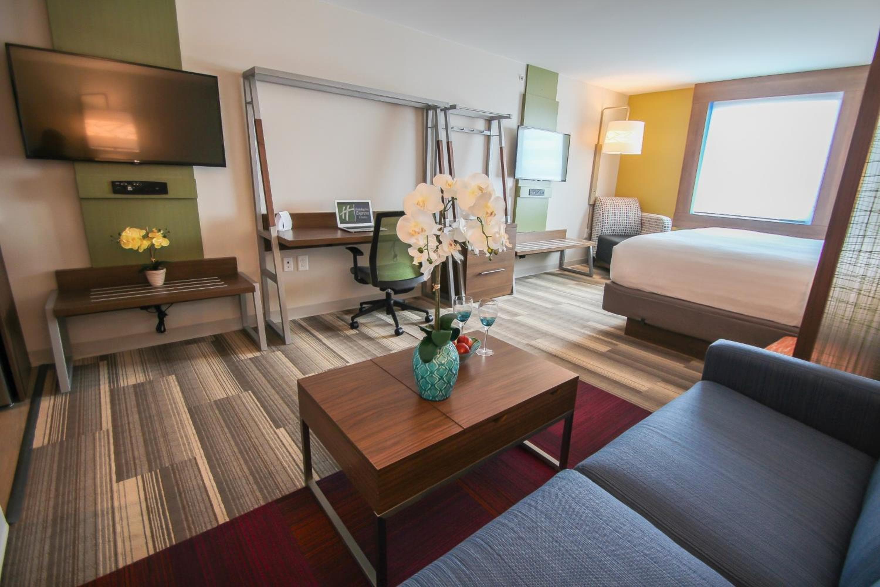Holiday Inn Express & Suites Miami Airport East by IHG — 15