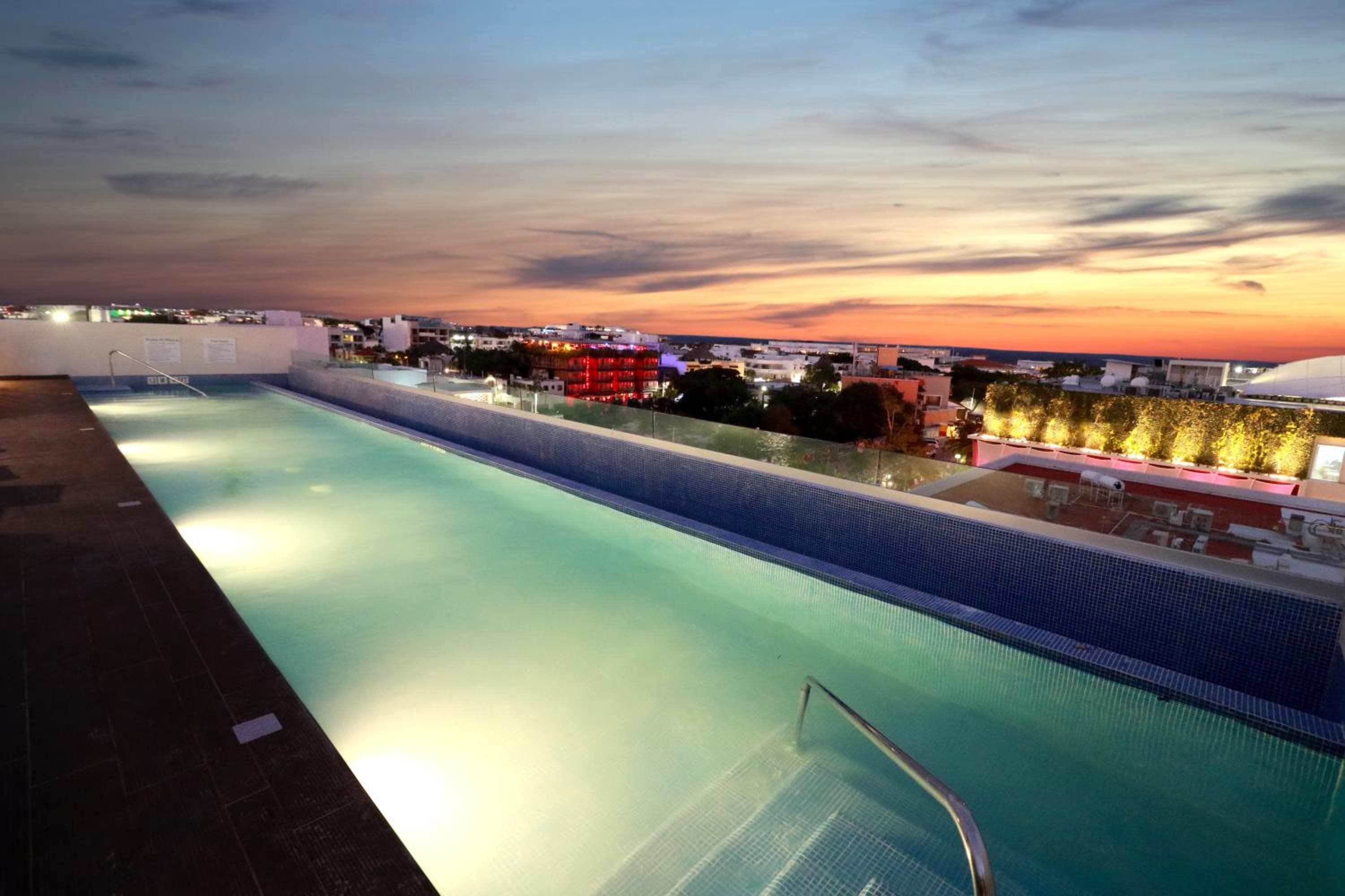 Holiday Inn Express & Suites - Playa del Carmen by IHG — 13