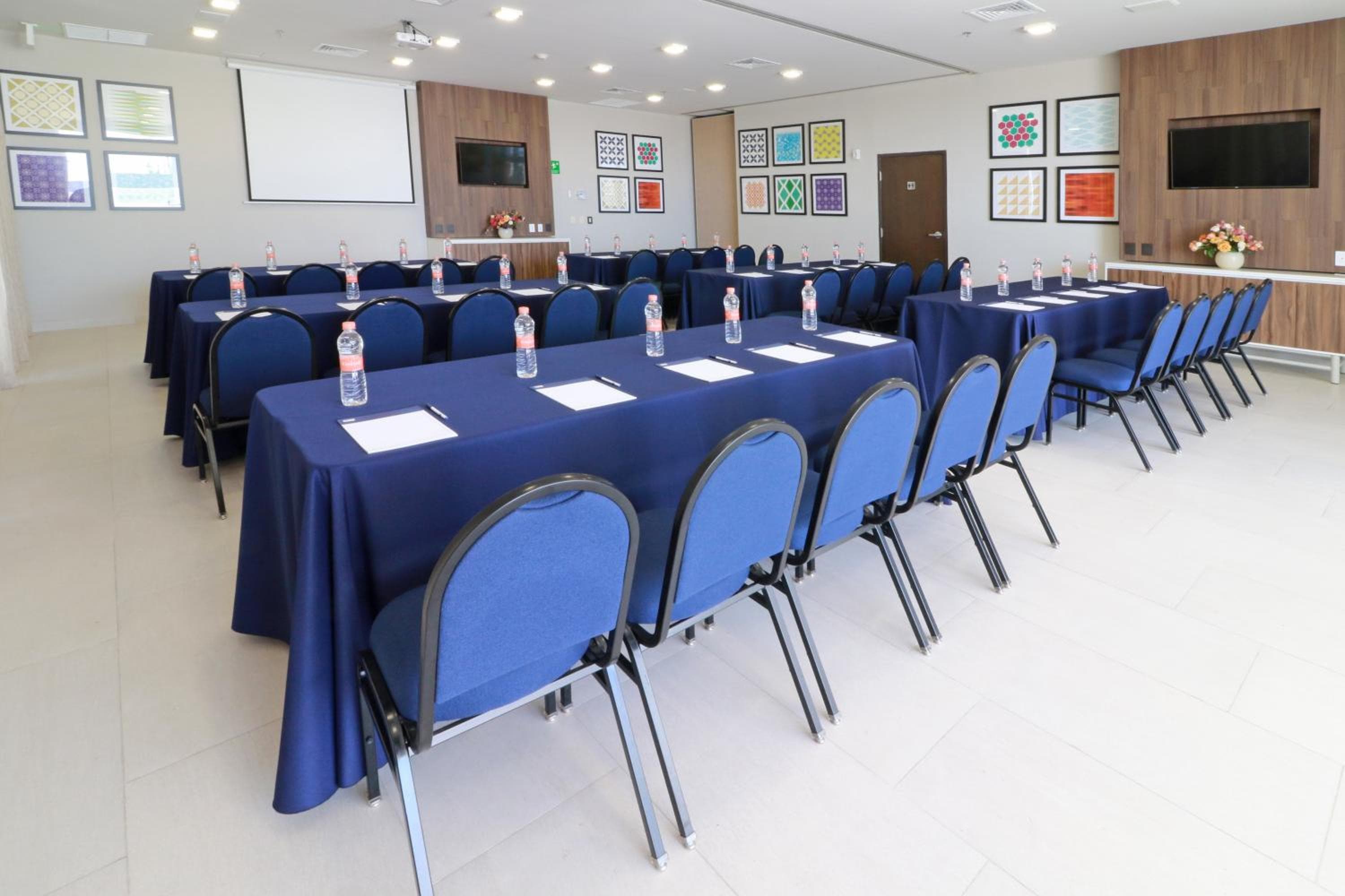 Holiday Inn Express & Suites - Playa del Carmen by IHG — 11