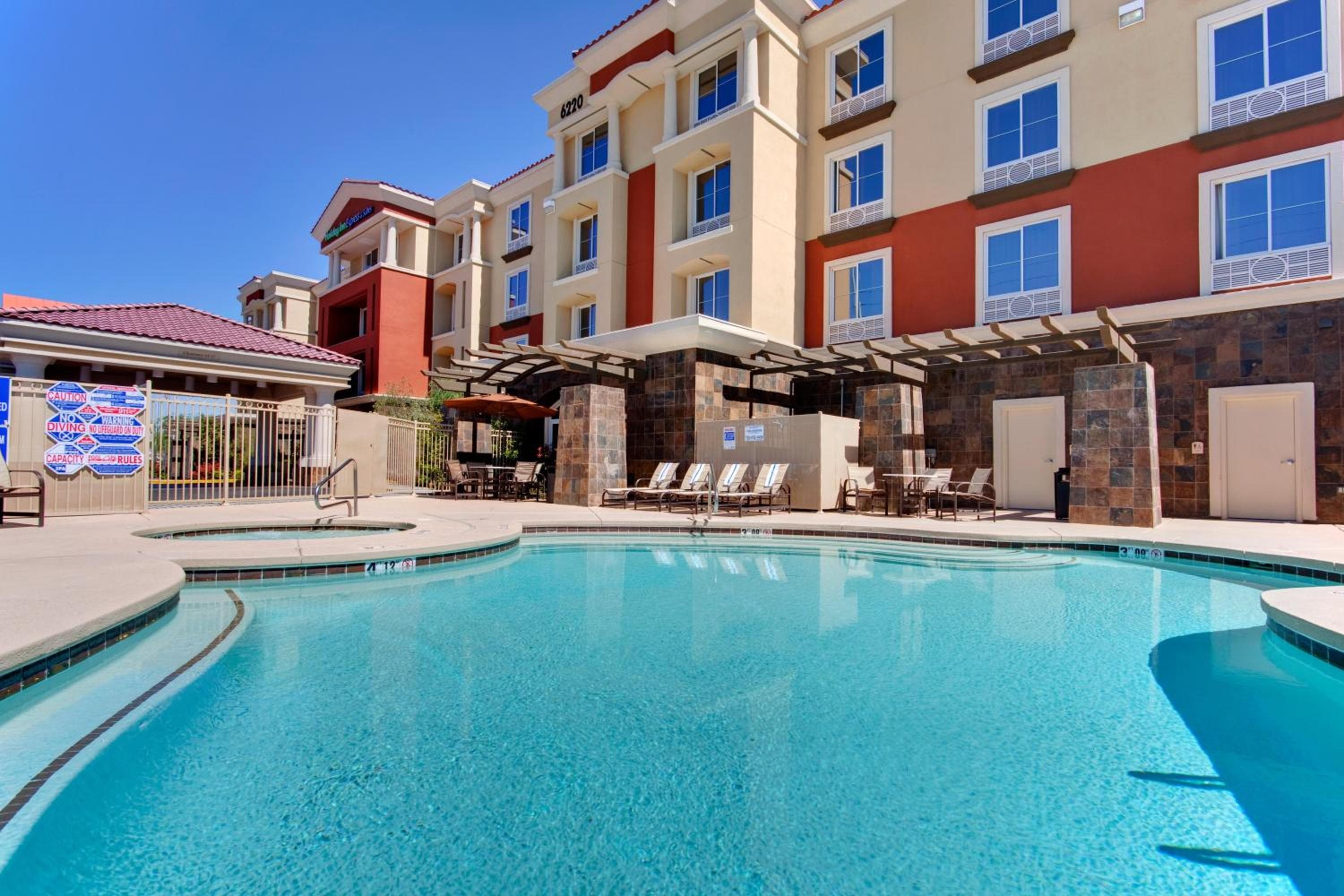 Holiday Inn Express & Suites Las Vegas SW Springvalley, un hotel IHG — 25