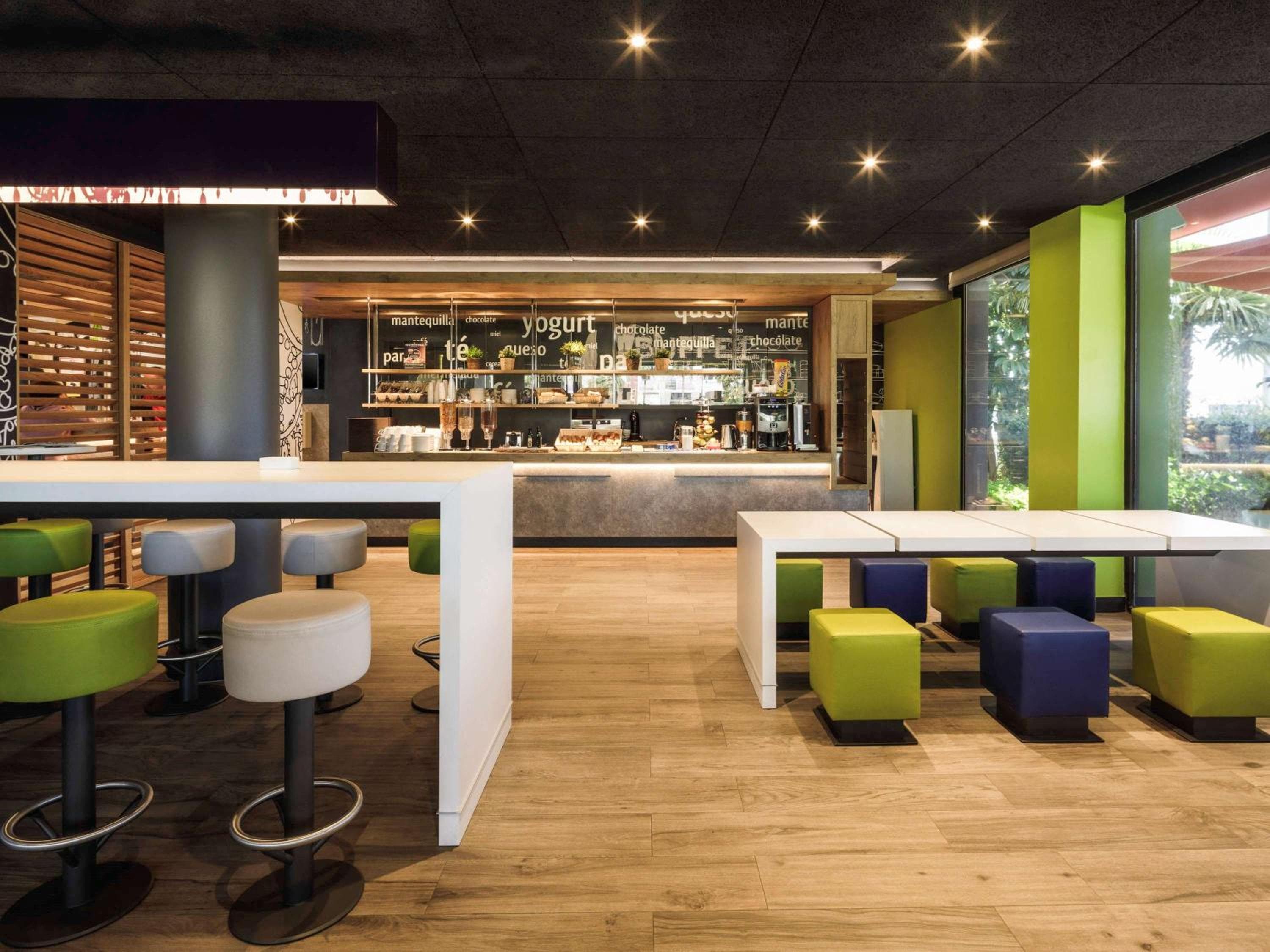 Ibis Budget Málaga Aeropuerto Avenida de Velazquez — 25