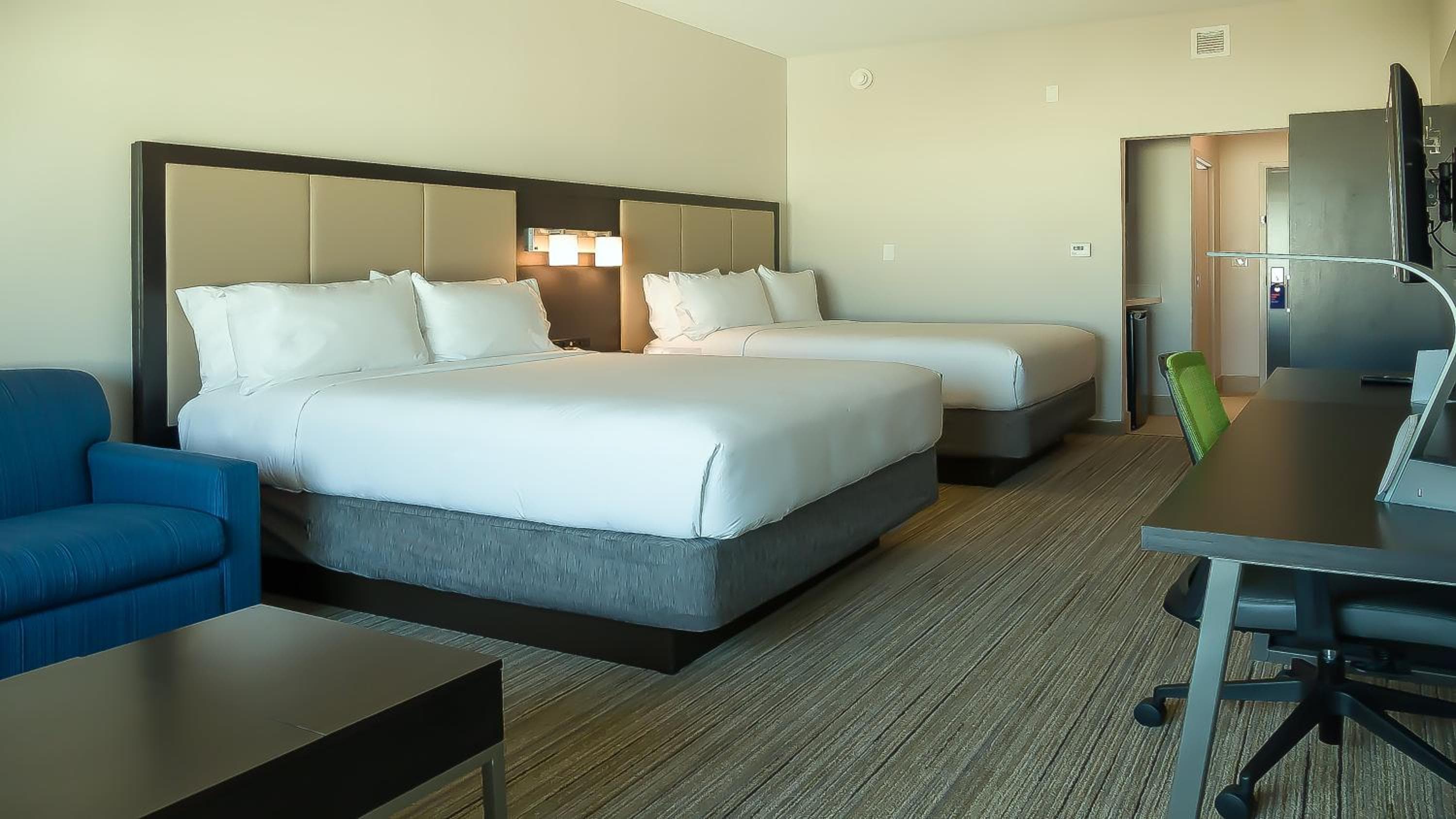 Holiday Inn Express & Suites - Tampa East - Ybor City by IHG — 16