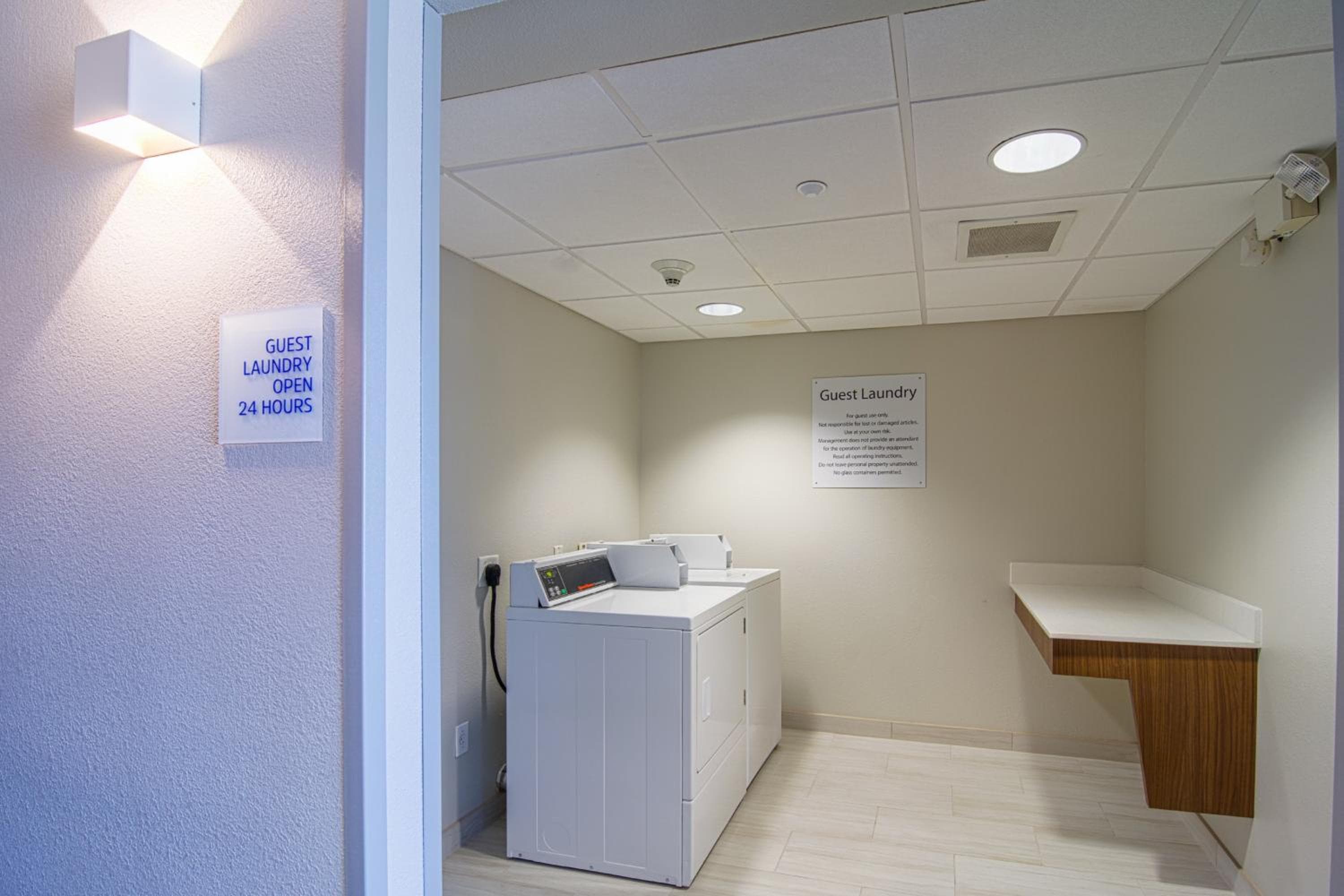 Holiday Inn Express Hotel & Suites Tampa-USF-Busch Gardens by IHG — 16