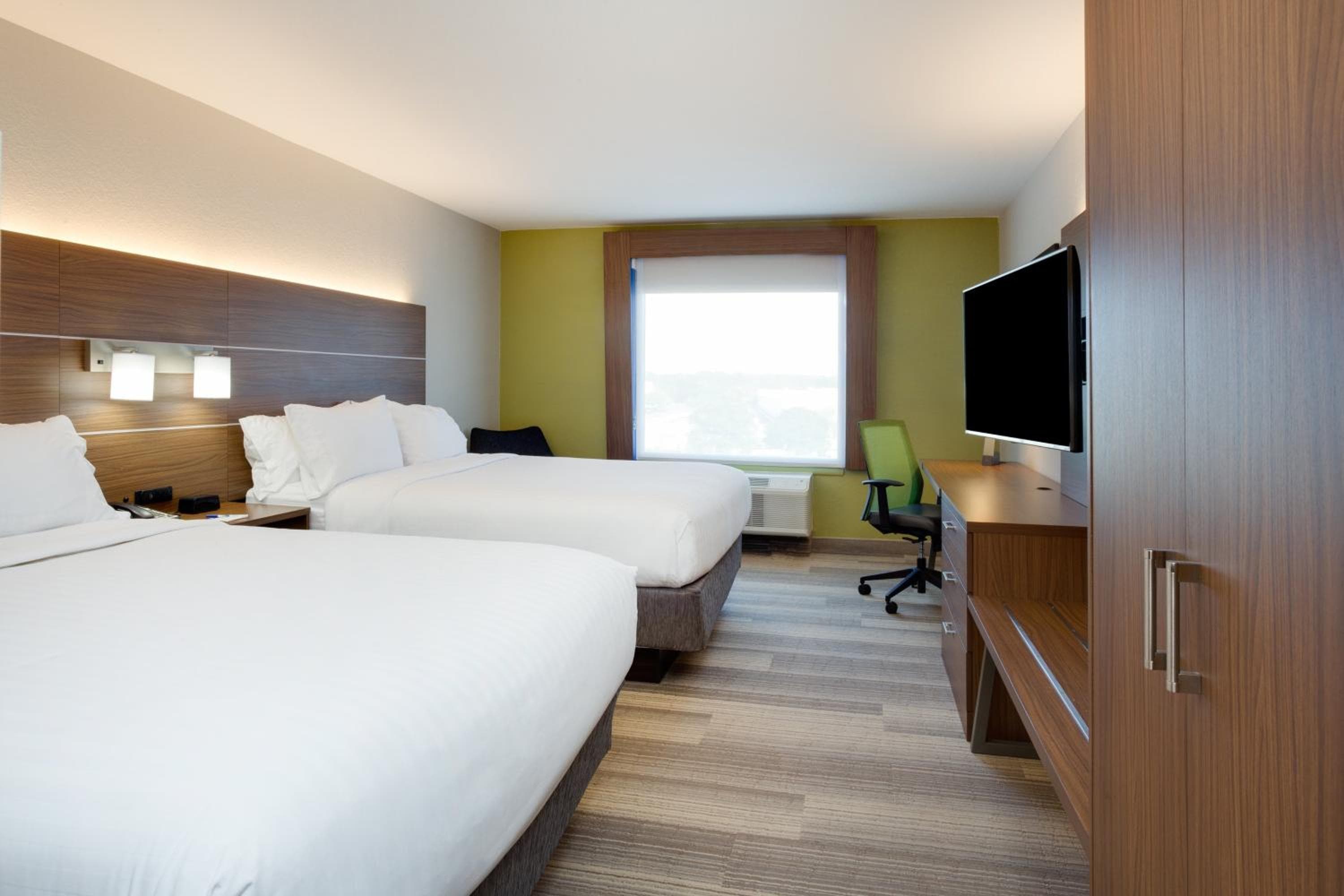 Holiday Inn Express Hotel & Suites Tampa-Fairgrounds-Casino by IHG — 20