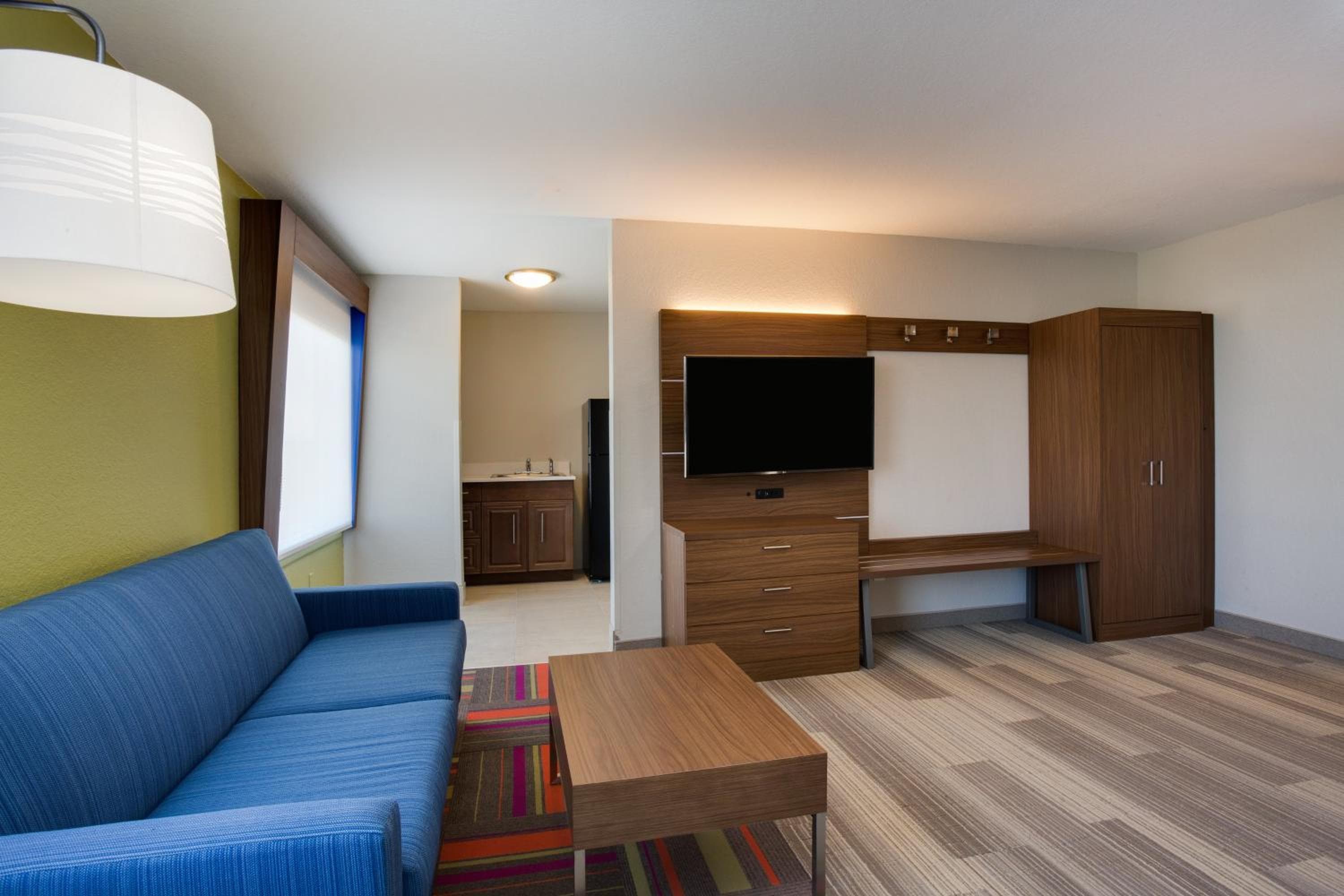 Holiday Inn Express Hotel & Suites Tampa-Fairgrounds-Casino by IHG — 24