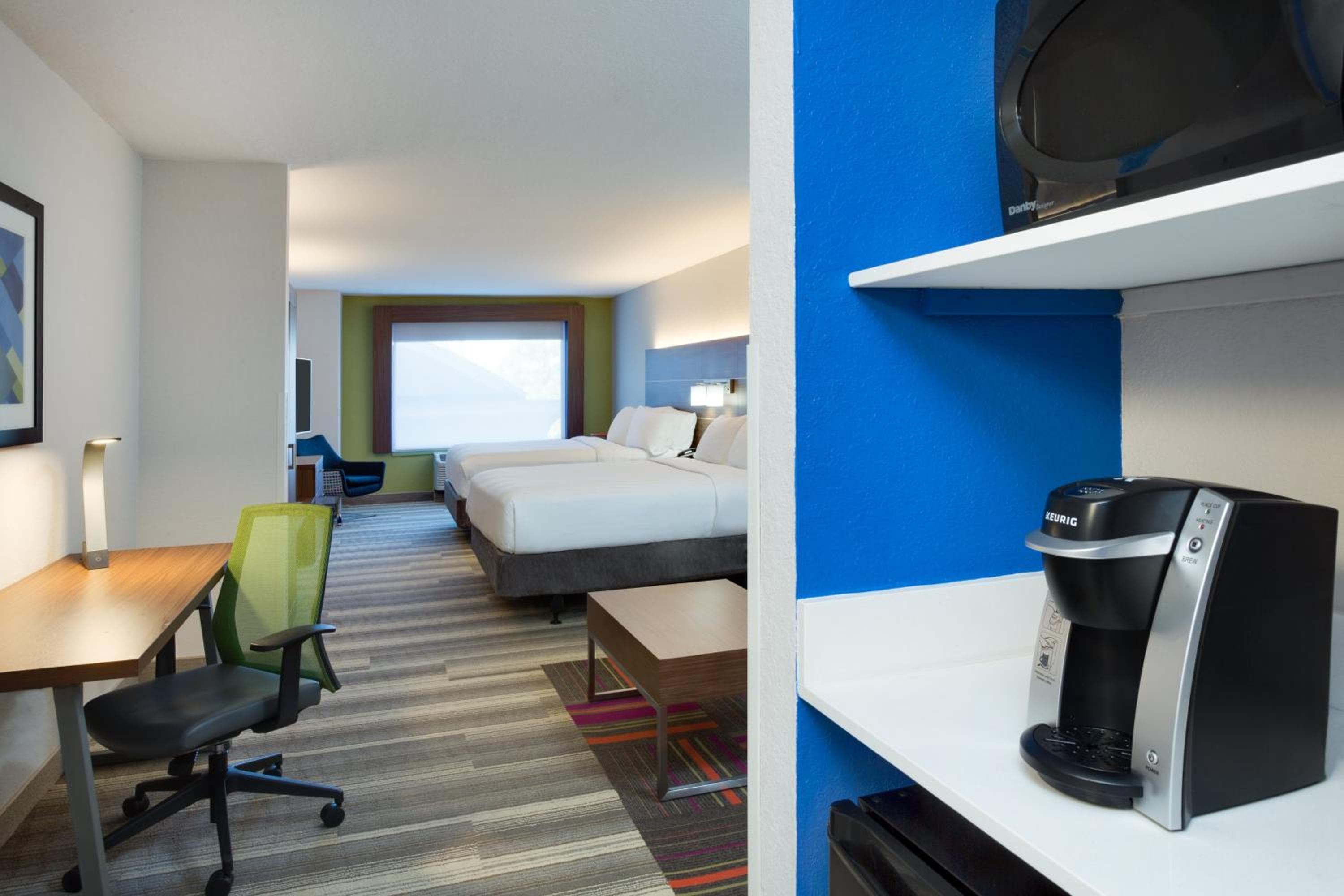 Holiday Inn Express Hotel & Suites Tampa-Fairgrounds-Casino by IHG — 11