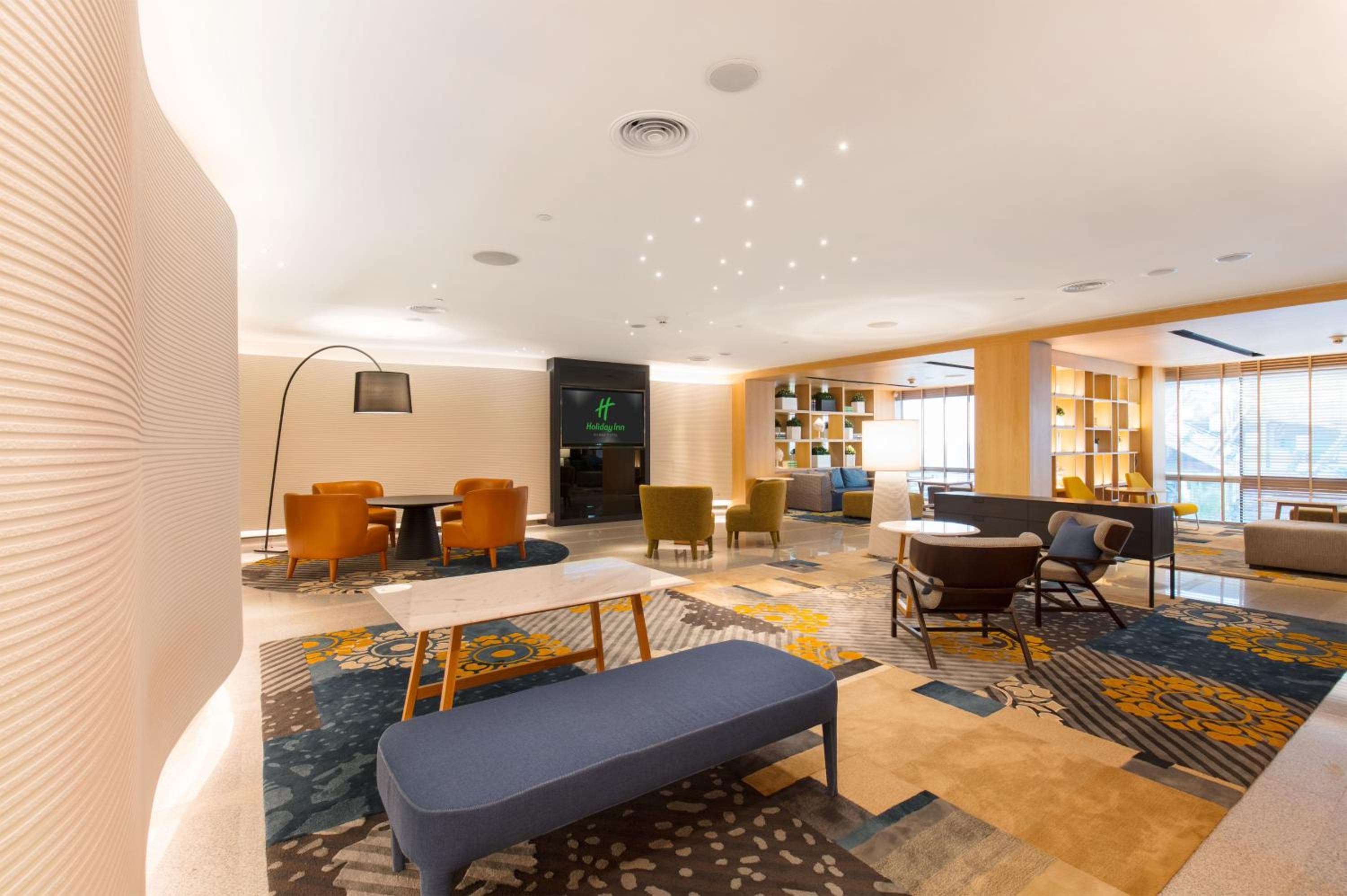 Holiday Inn Bangkok by IHG — 12