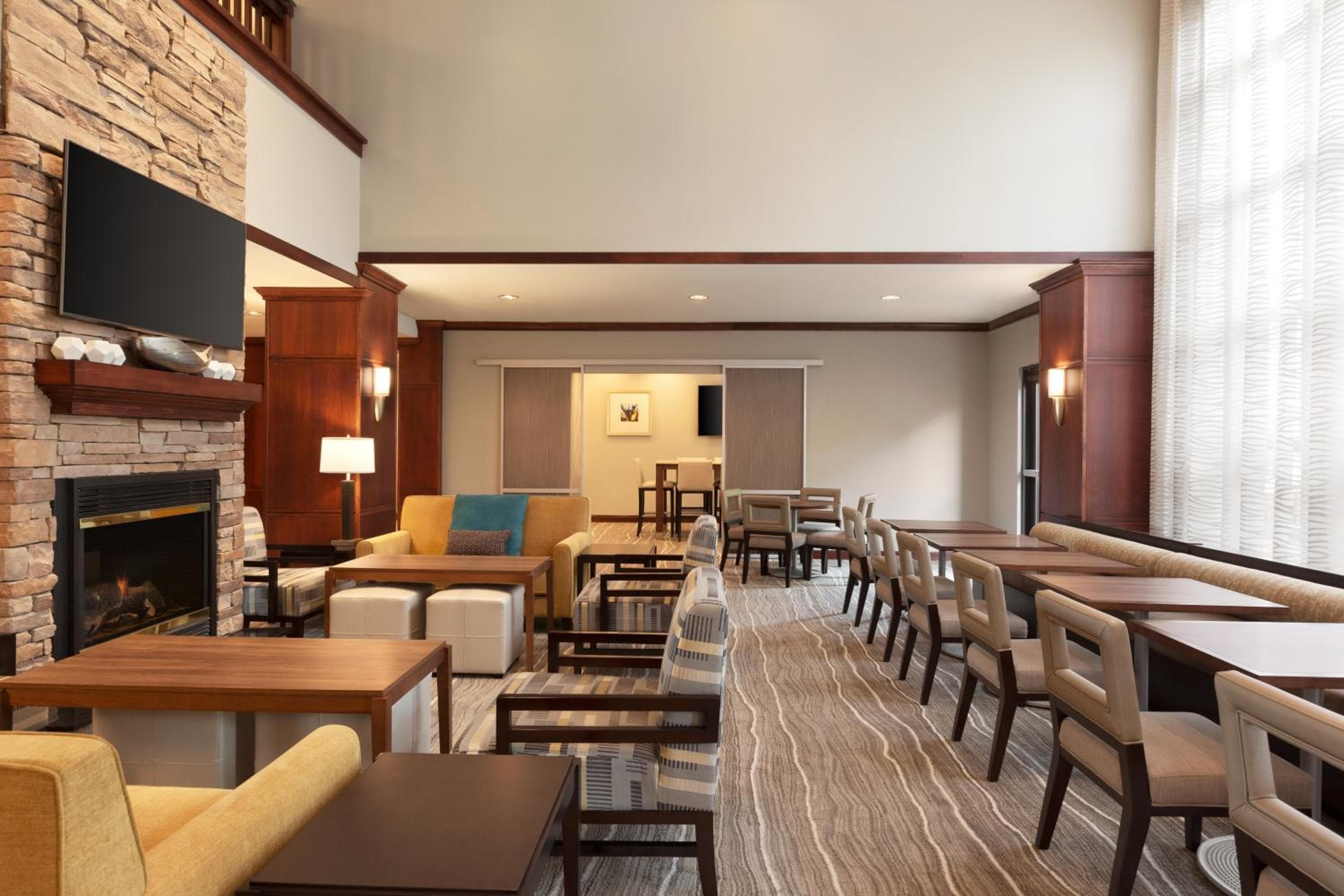Staybridge Suites Tampa East- Brandon by IHG — 4
