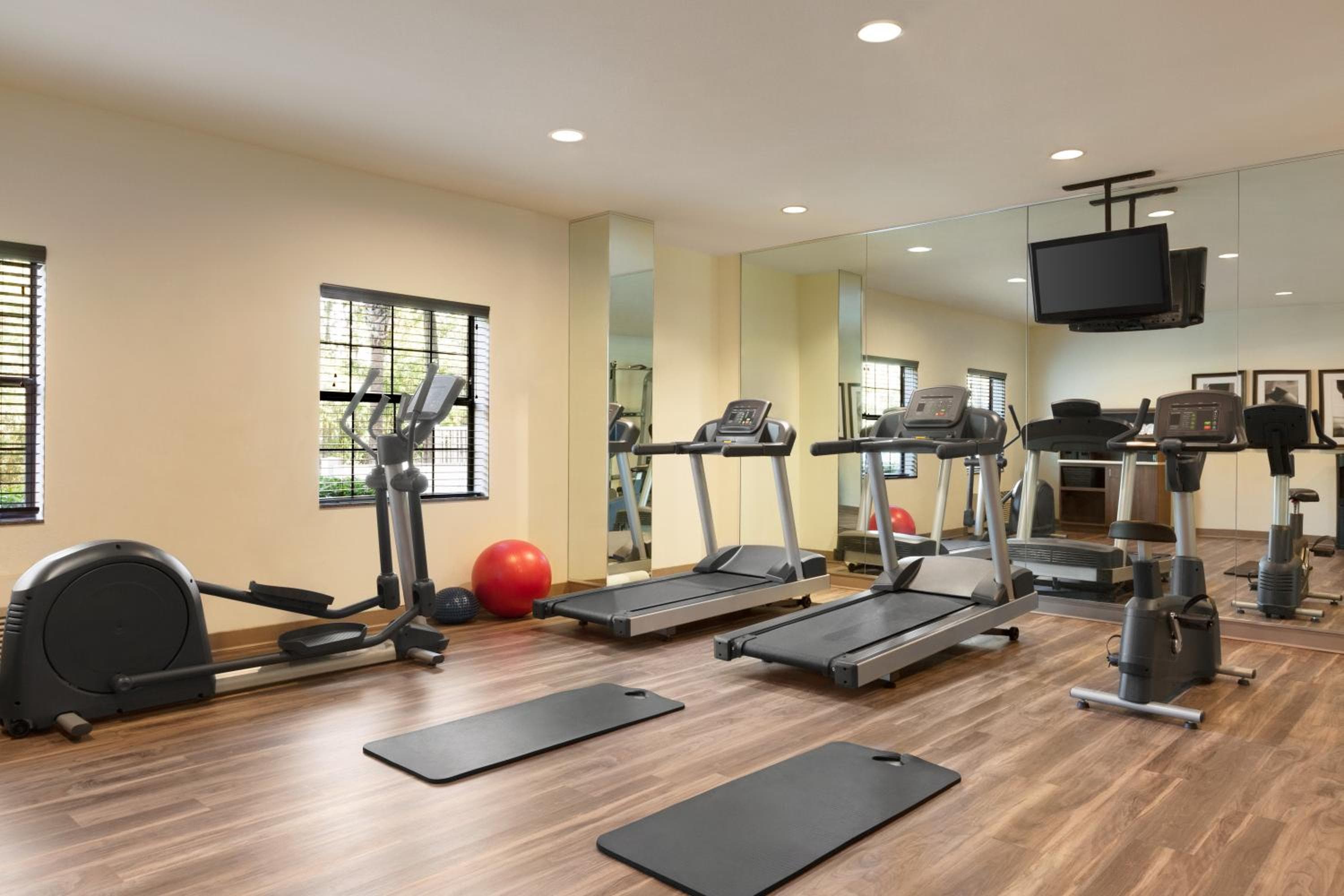 Staybridge Suites Tampa East- Brandon by IHG — 21