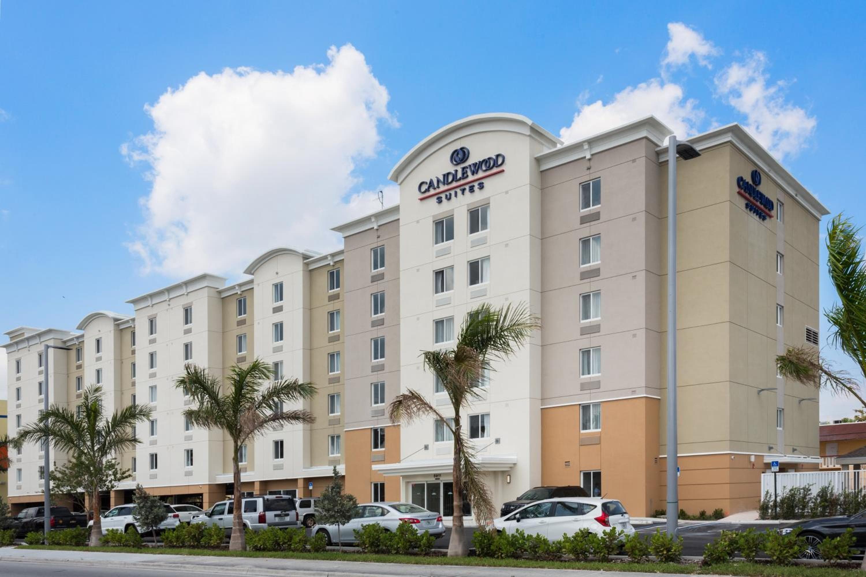 Candlewood Suites Miami Intl Airport - 36th St, un hotel IHG — 1