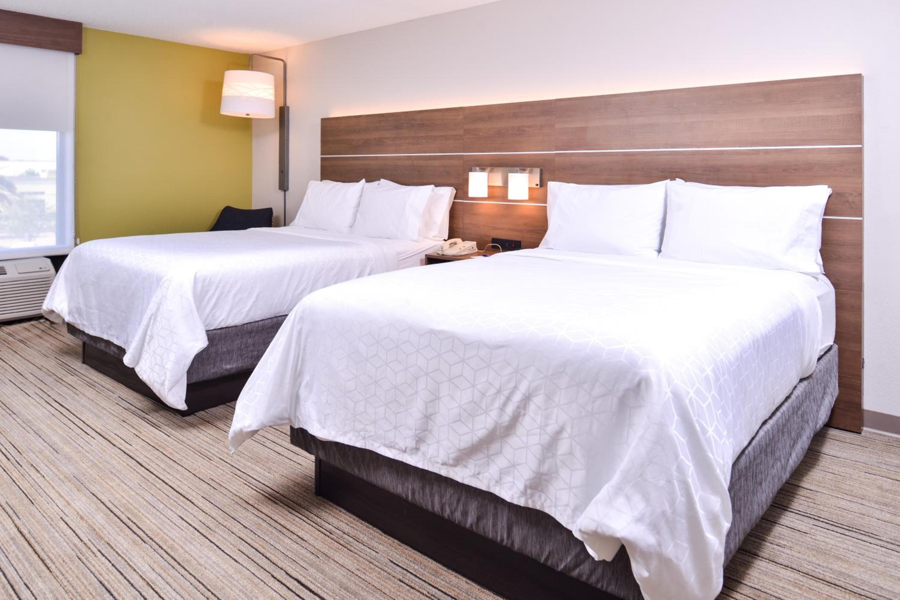 Holiday Inn Express Hotel & Suites Tampa-Anderson Road-Veterans Exp by IHG — 27