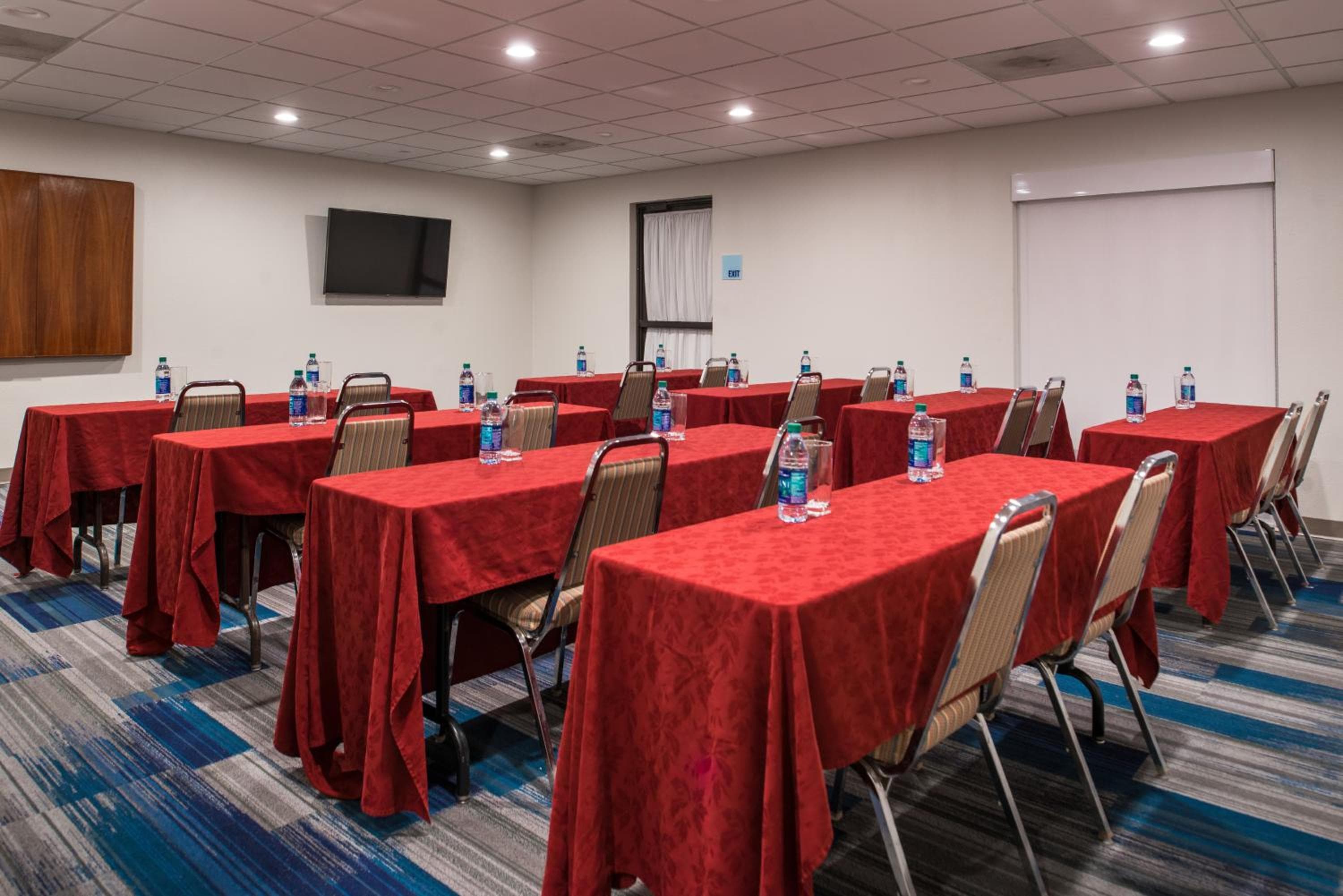 Holiday Inn Express Hotel & Suites Tampa-Anderson Road-Veterans Exp by IHG — 21