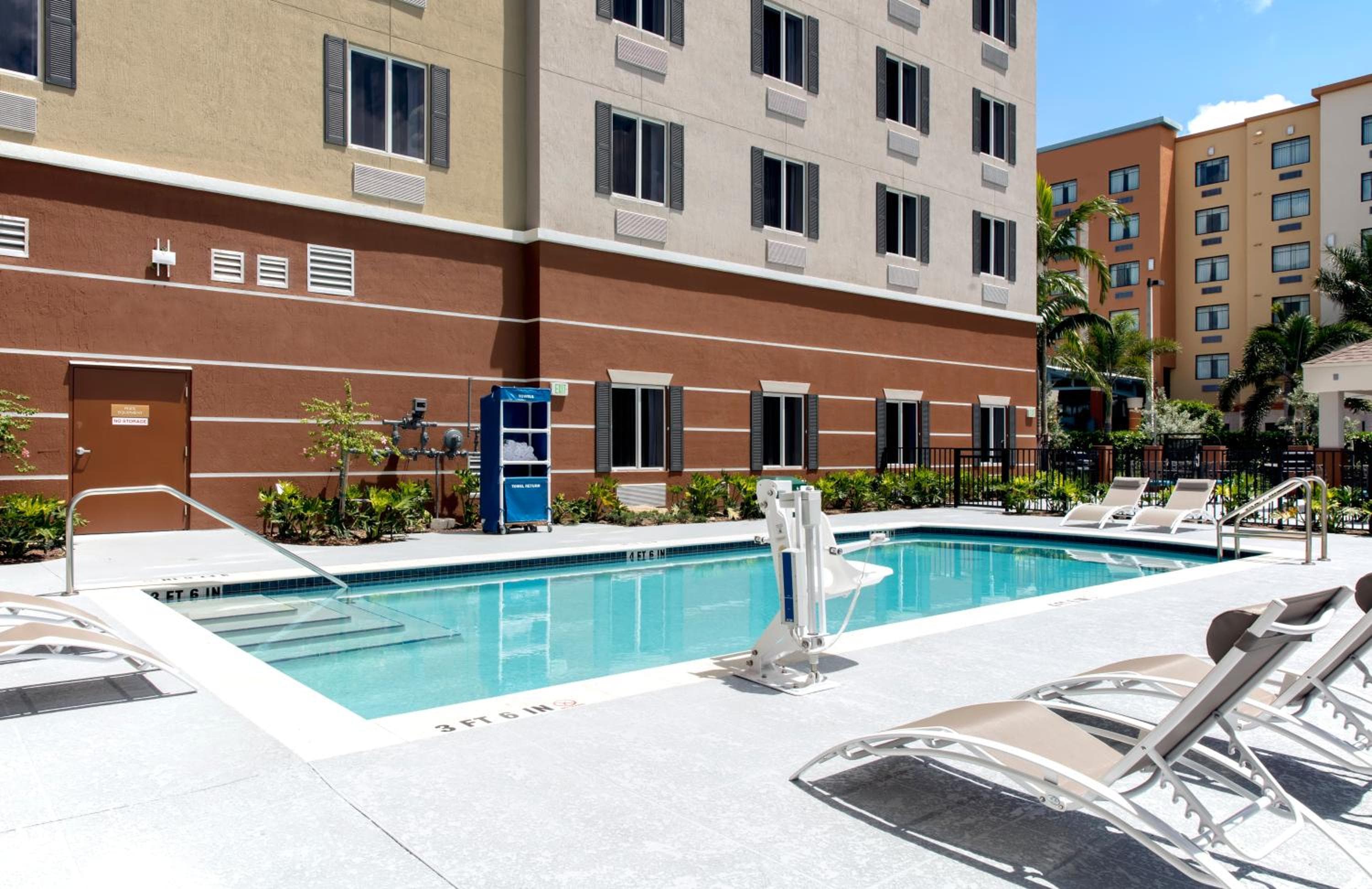 Candlewood Suites - Miami Exec Airport - Kendall by IHG — 4