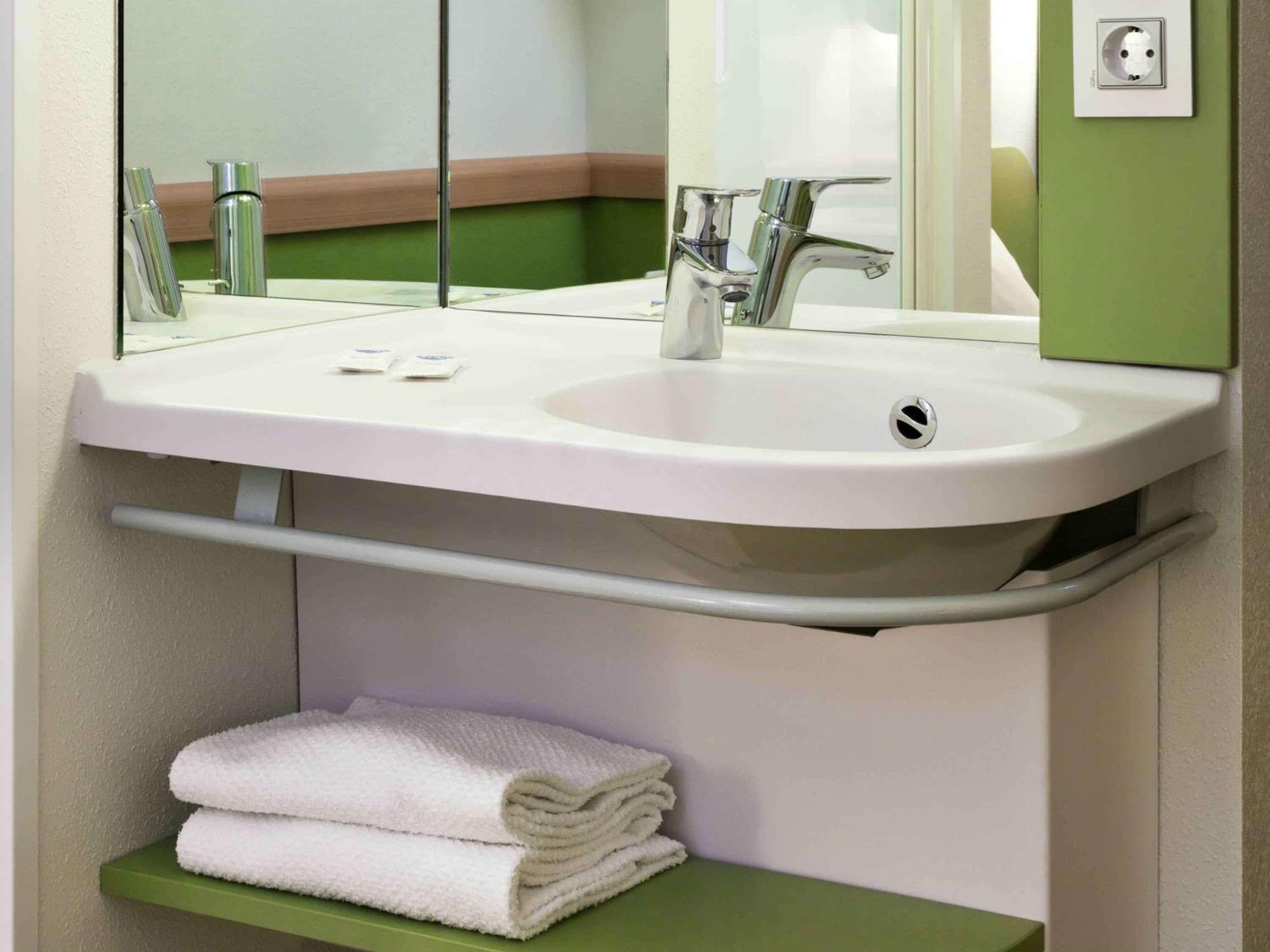 Ibis Budget Málaga Centro — 16