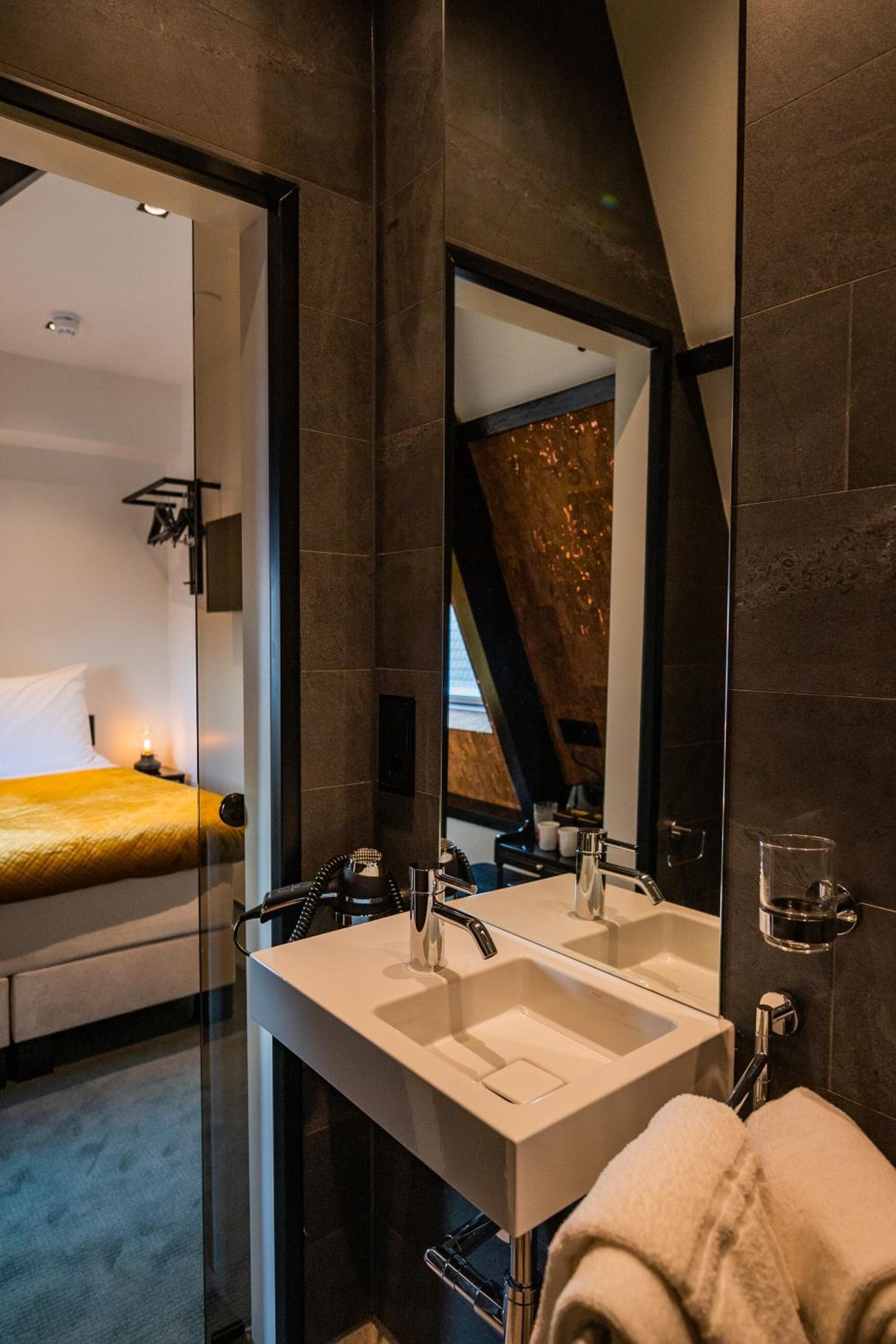 Sotel Amsterdam Central Station — 10