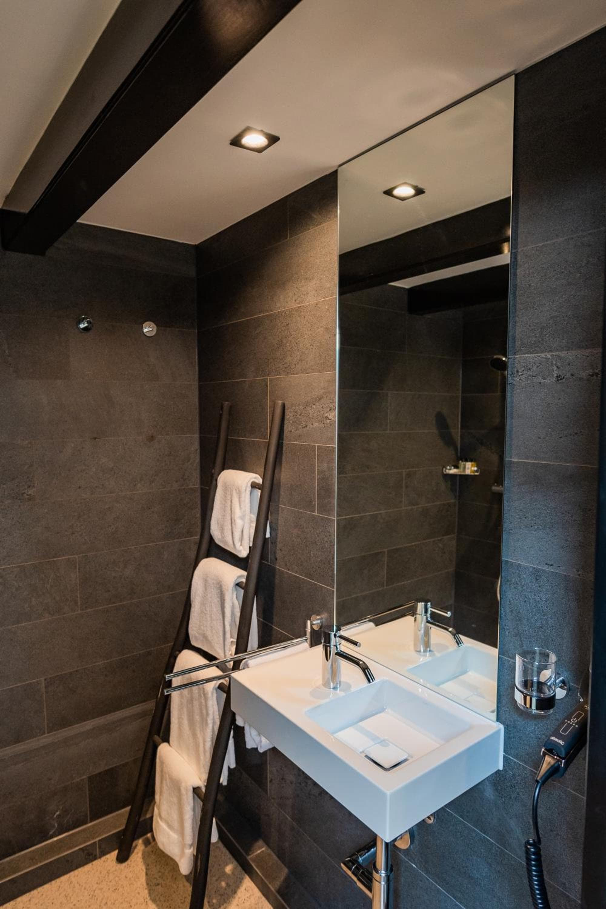 Sotel Amsterdam Central Station — 5