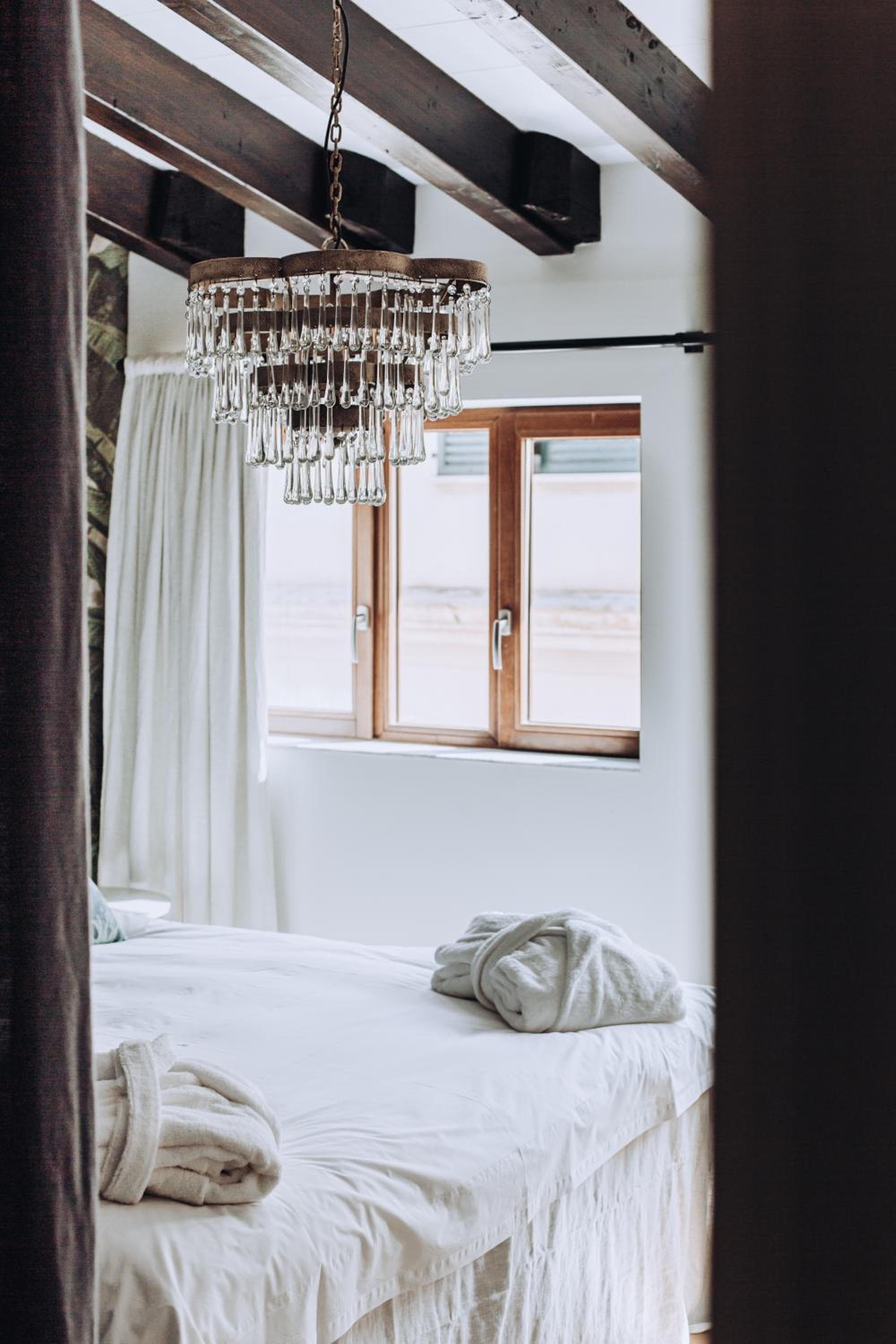 Ocho Suites & Kitchen — 23