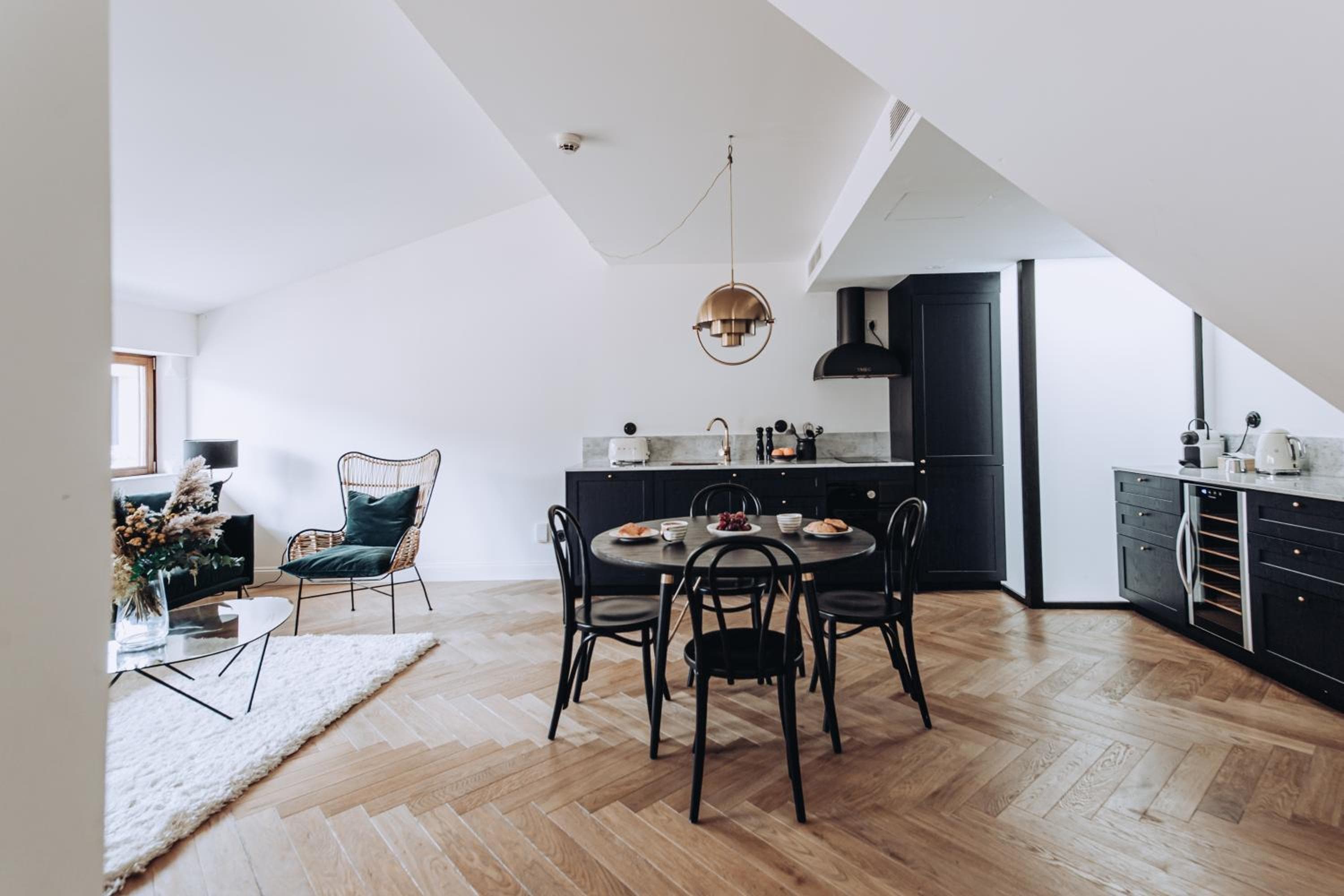 Ocho Suites & Kitchen — 24
