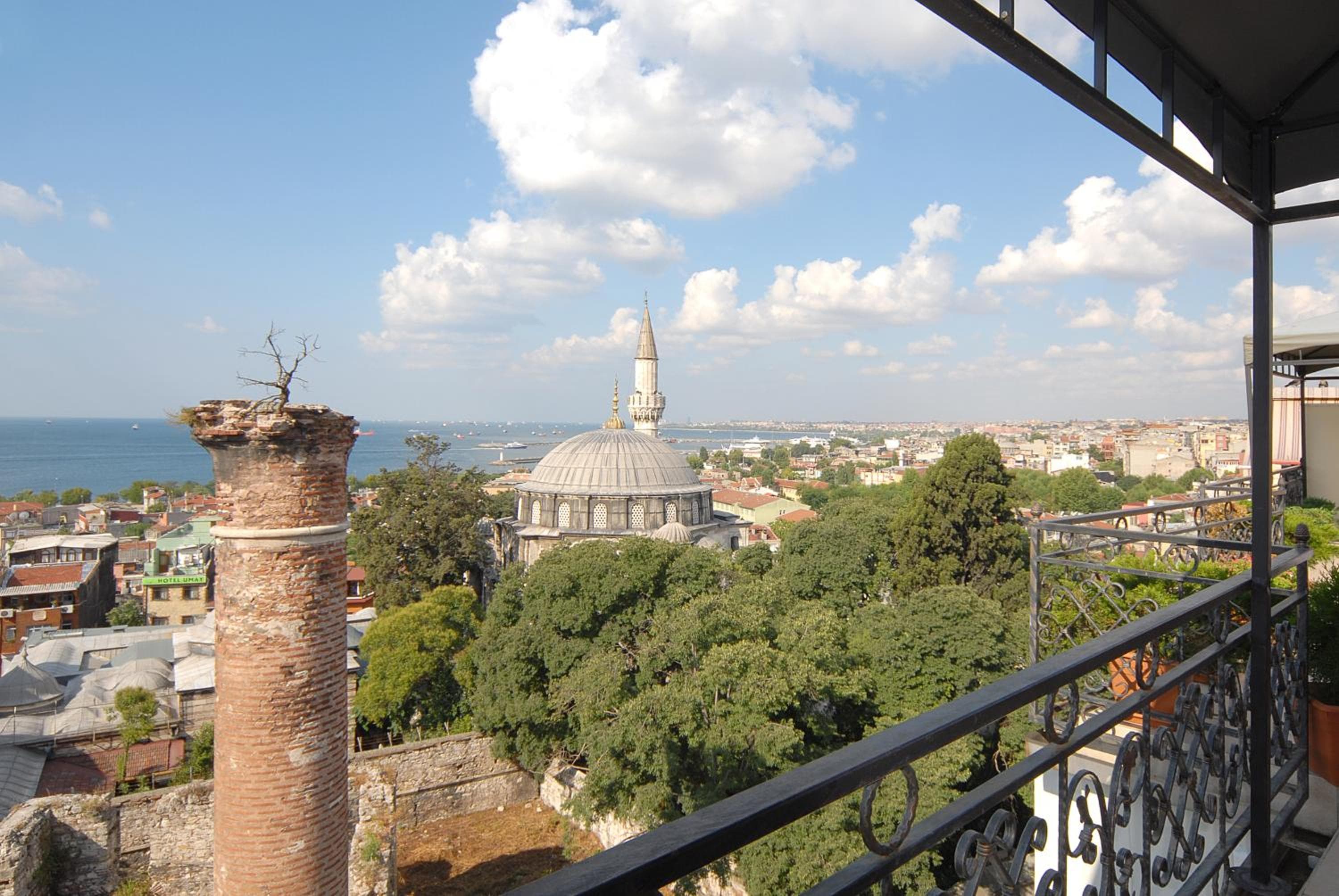 C'è l'Hotel Istanbul — 6