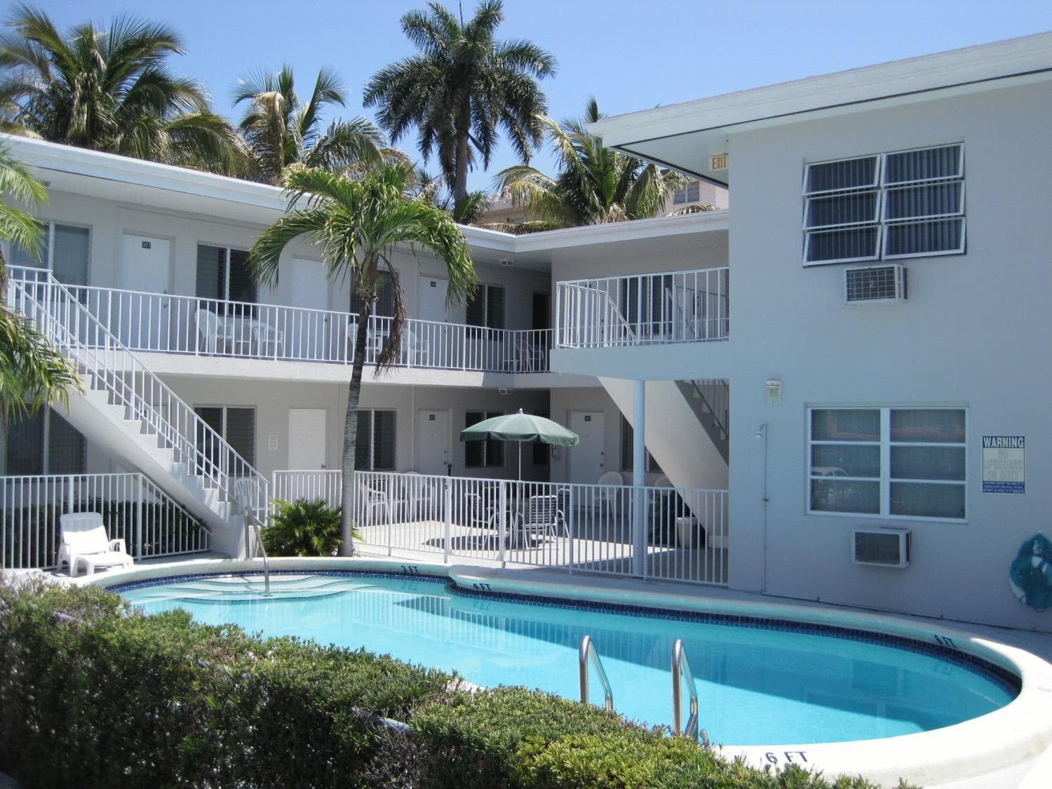 Suites Summerland — 2