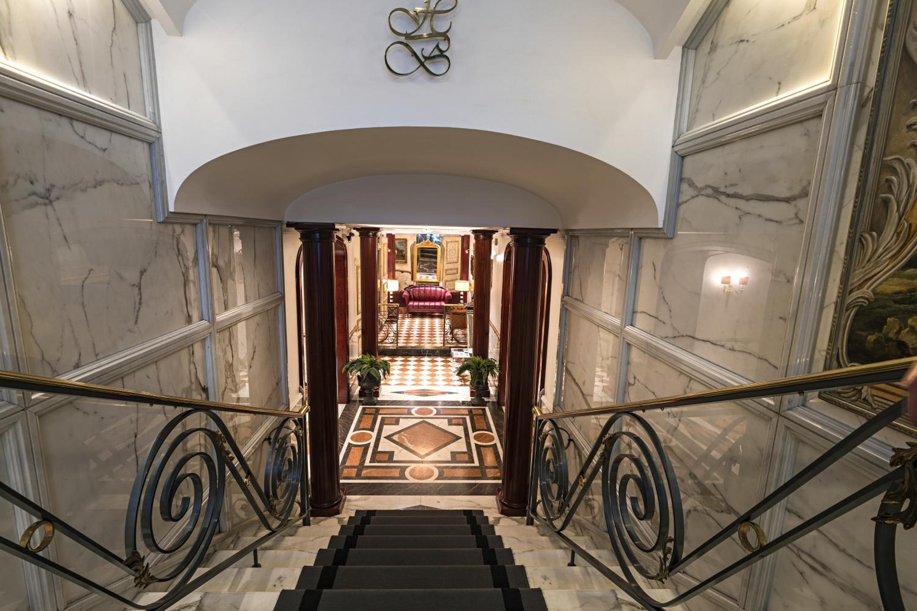 Das Britannia Hotel — 3